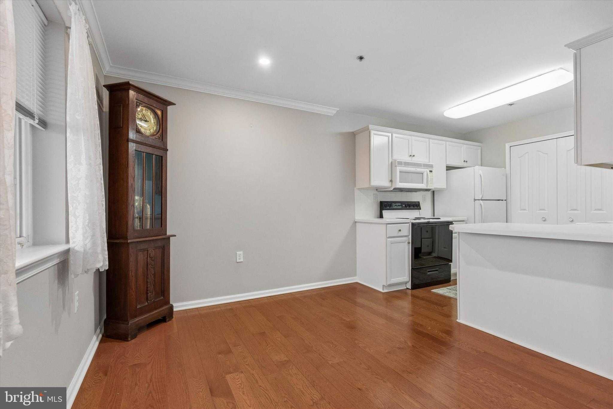 332 Paoli Pointe Dr photo 11