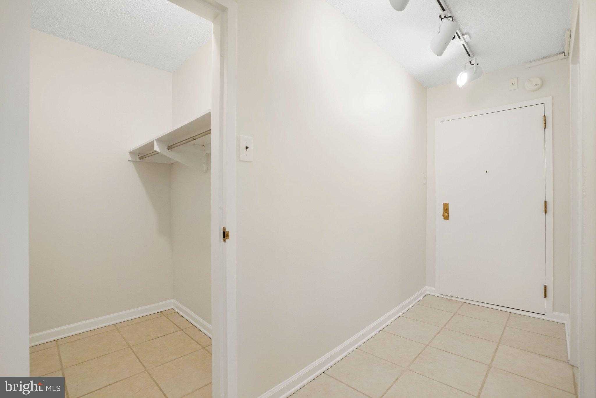 3800 Fairfax Dr Apt 213 photo 4