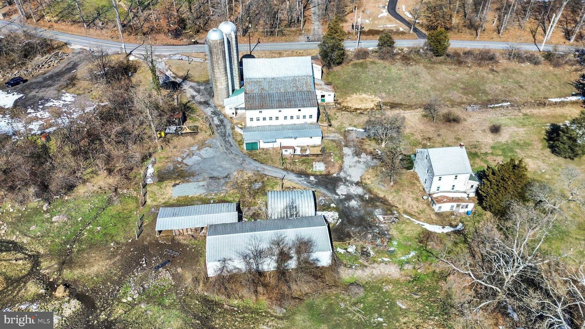 1250 New Philadelphia Rd photo 5