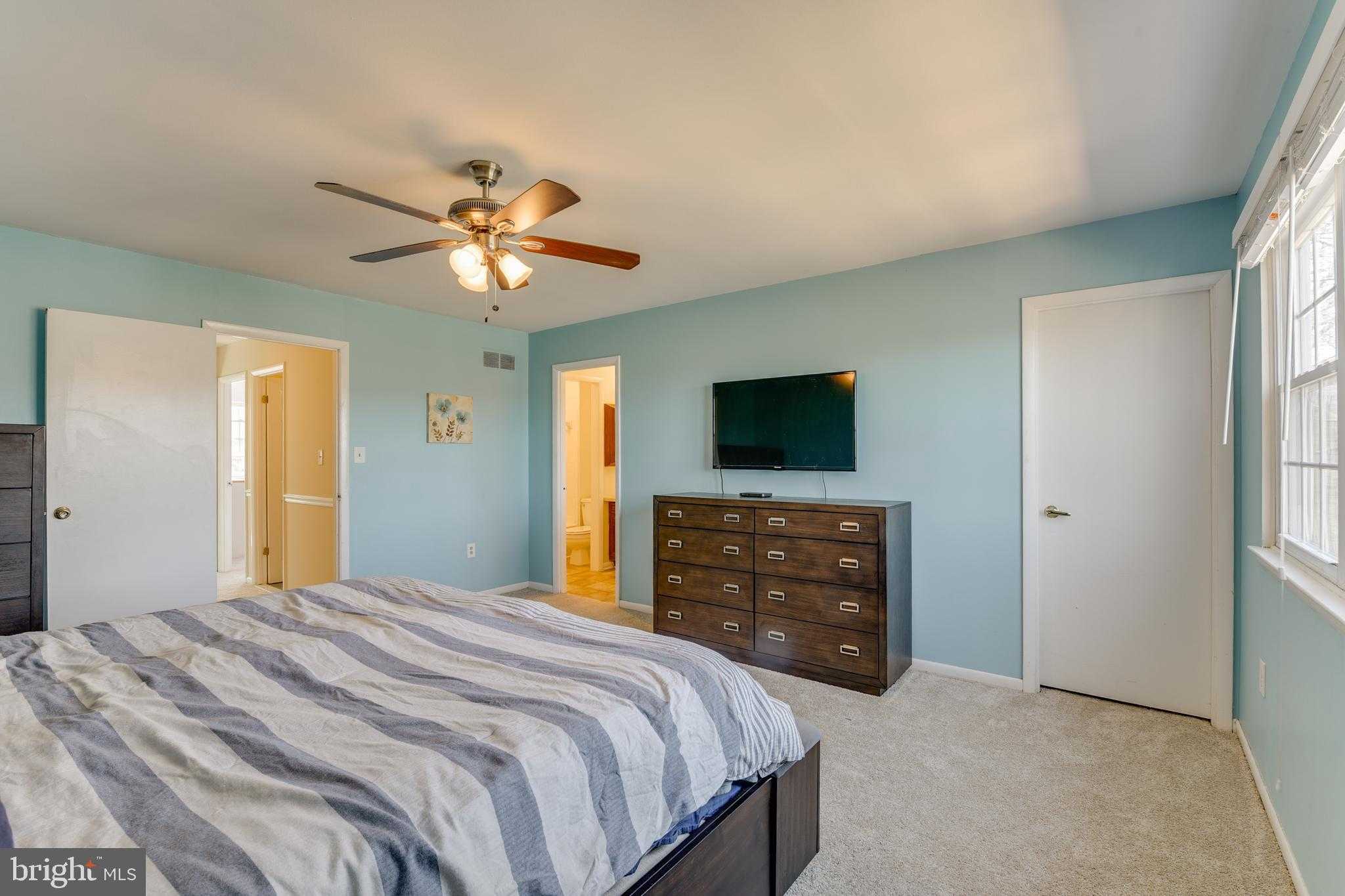 2820 Aspen Hill Rd photo 10