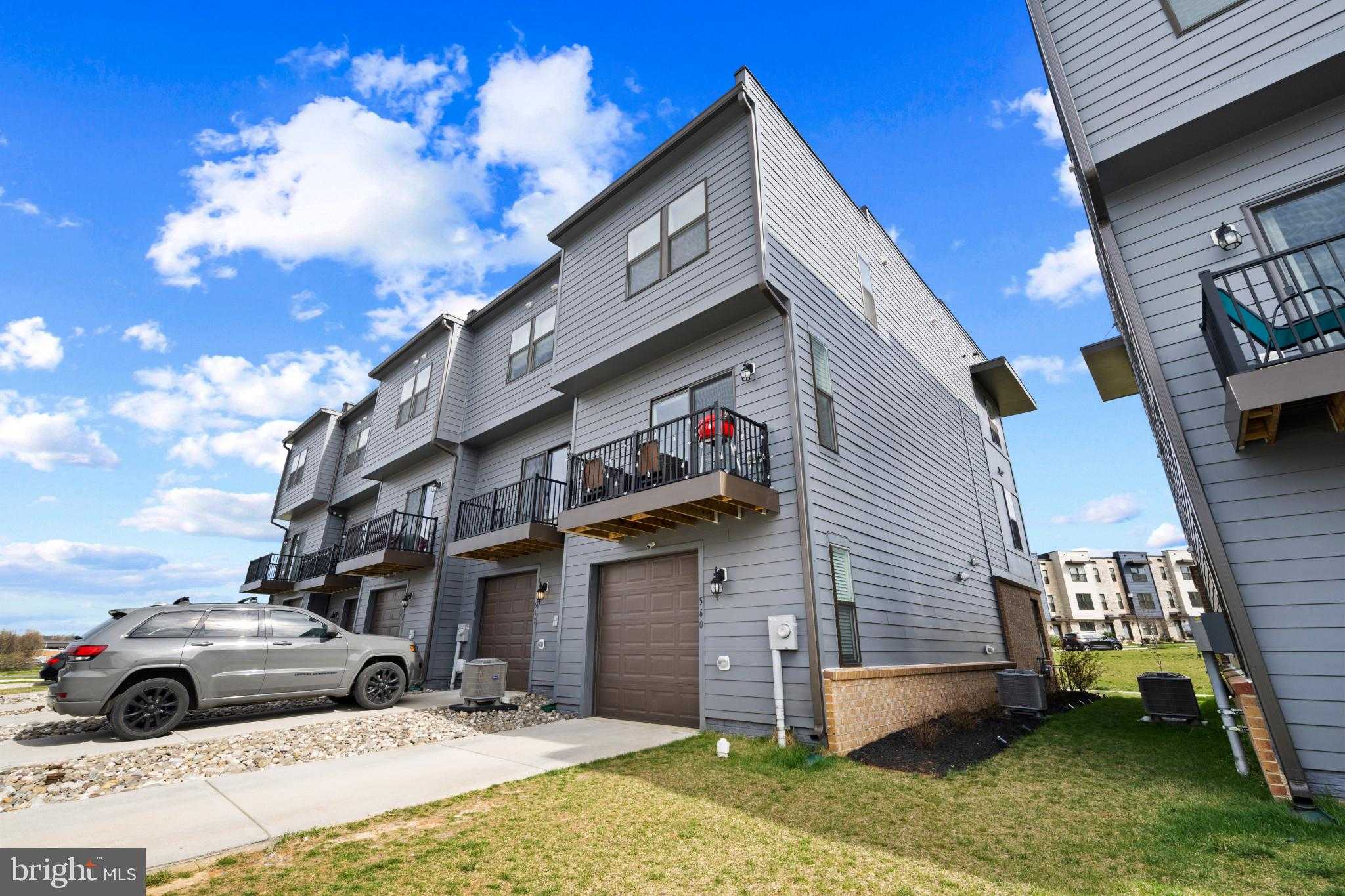 560 Banquet Ln photo 43