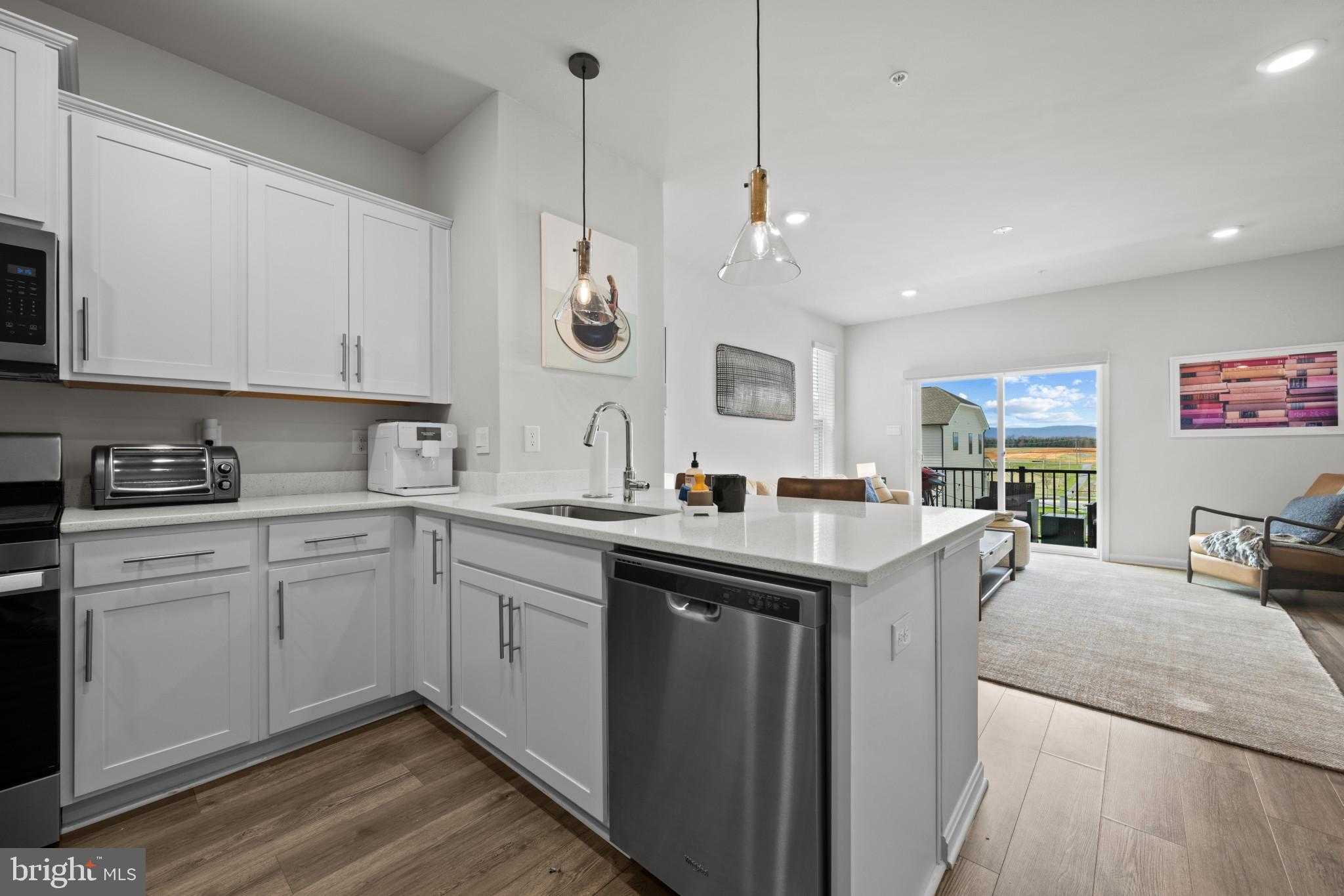 560 Banquet Ln photo 9