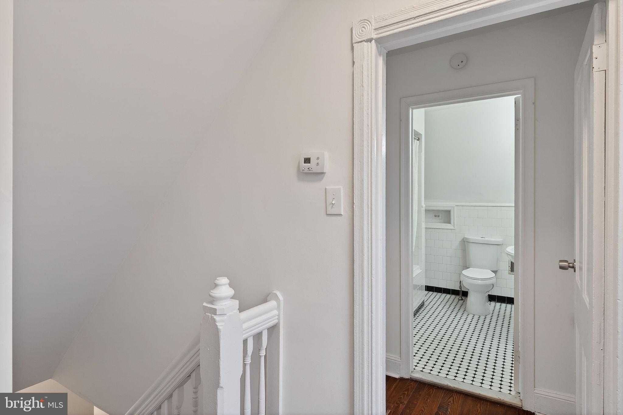 5110 Newhall St photo 37