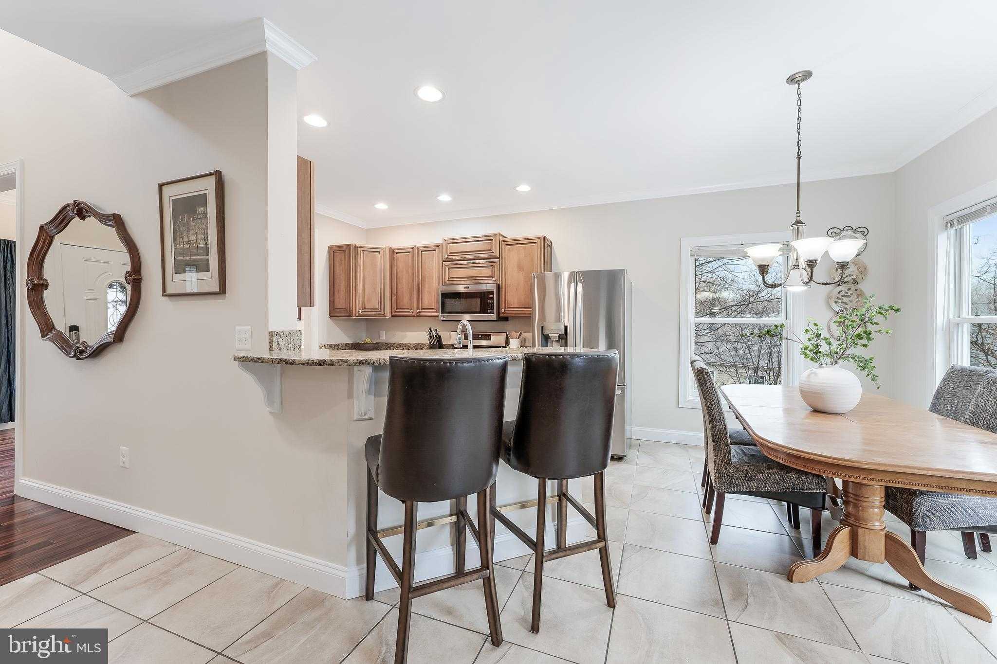 5703 Chapin Ave photo 13