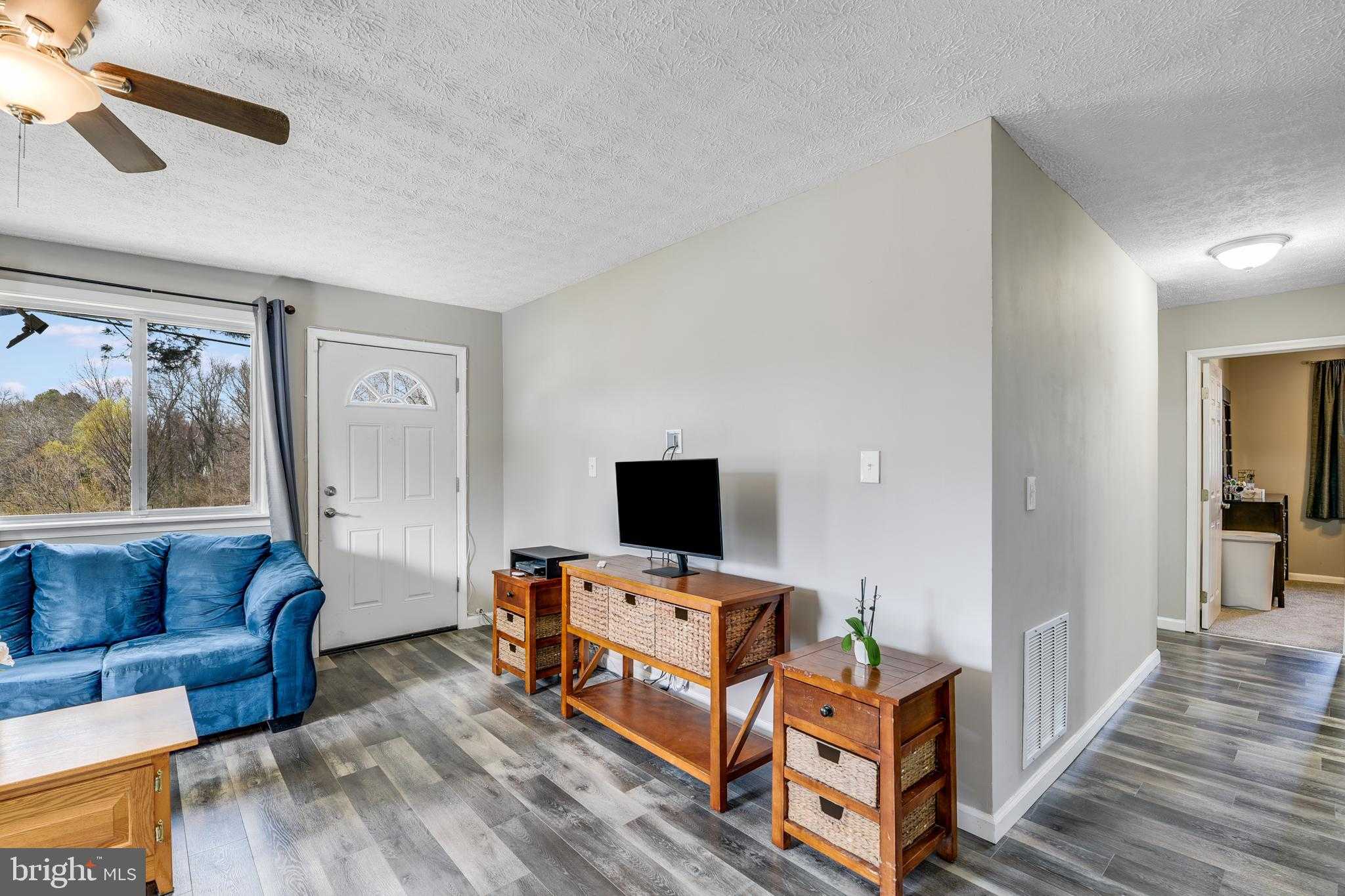 2203 Willoughby Beach Rd photo 4