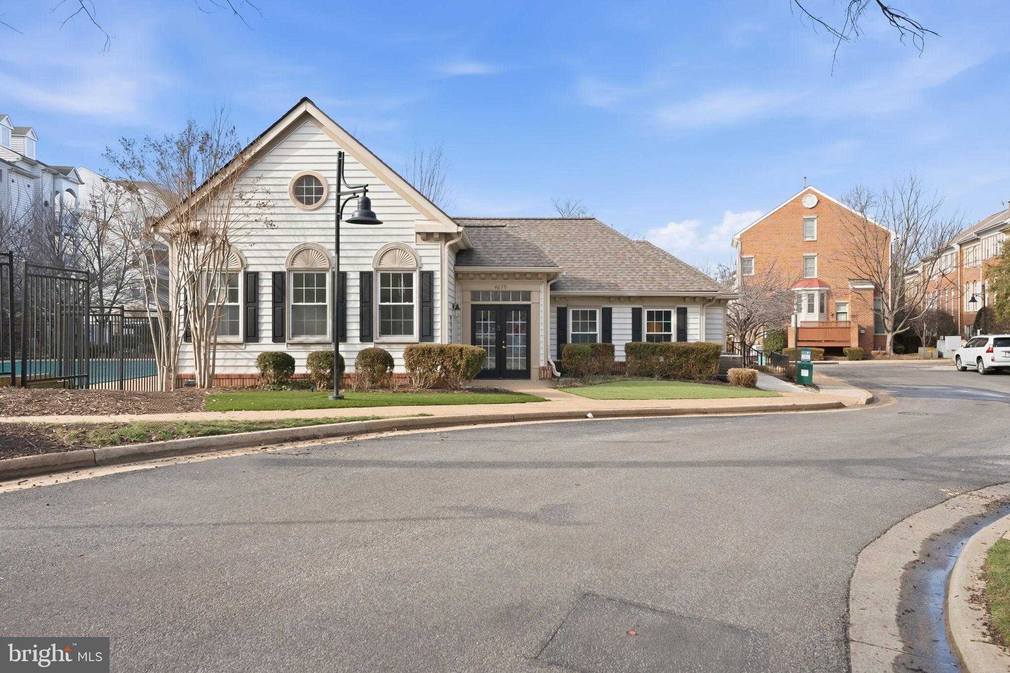 4654 Lambert Dr photo 25