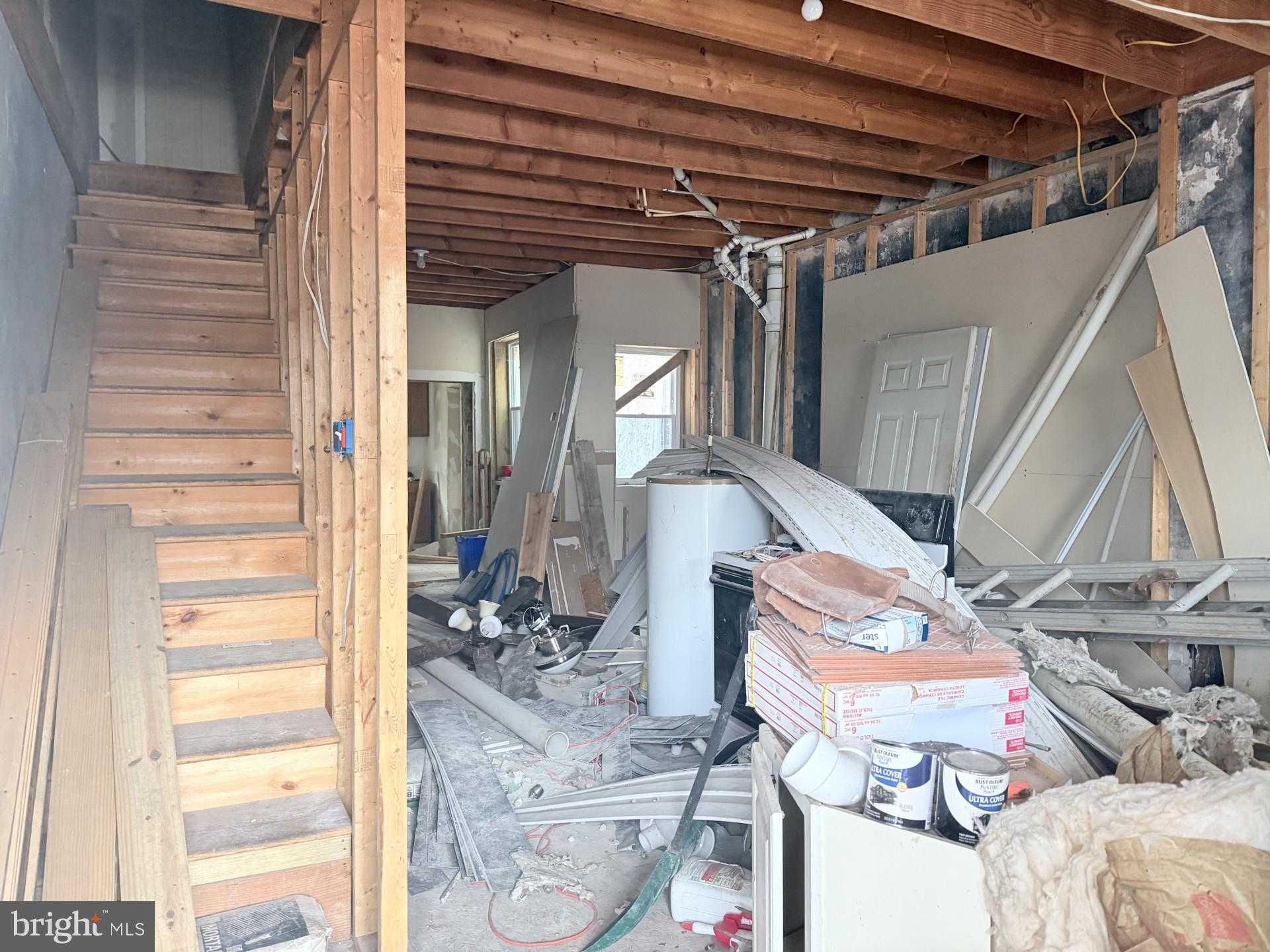 5738 Delancey St photo 2