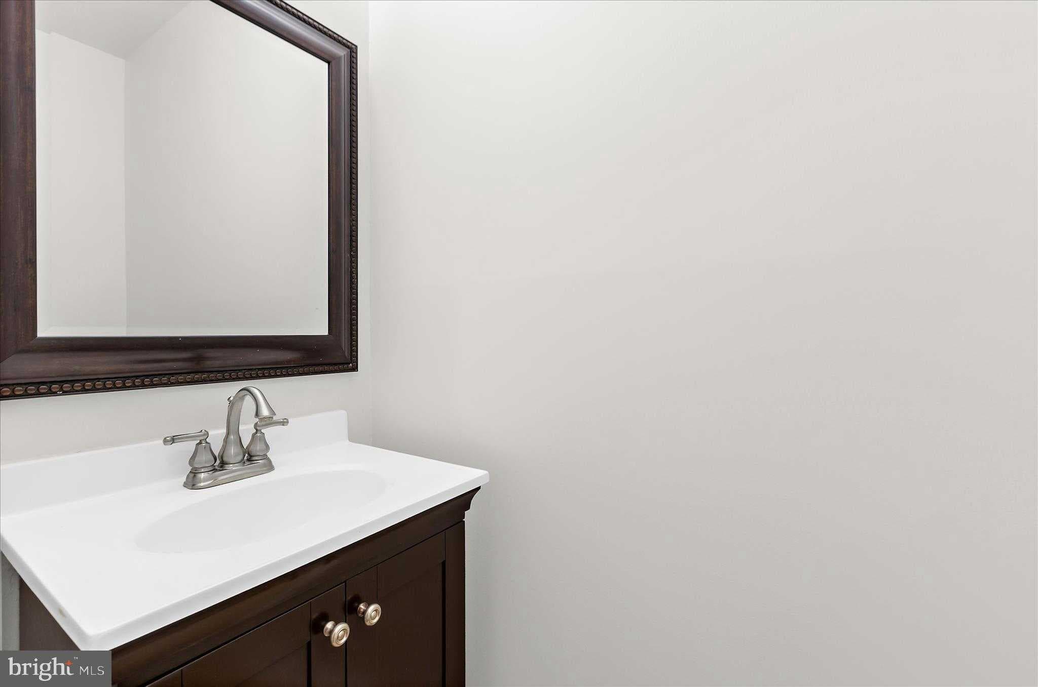 554 Melissa CT photo 17