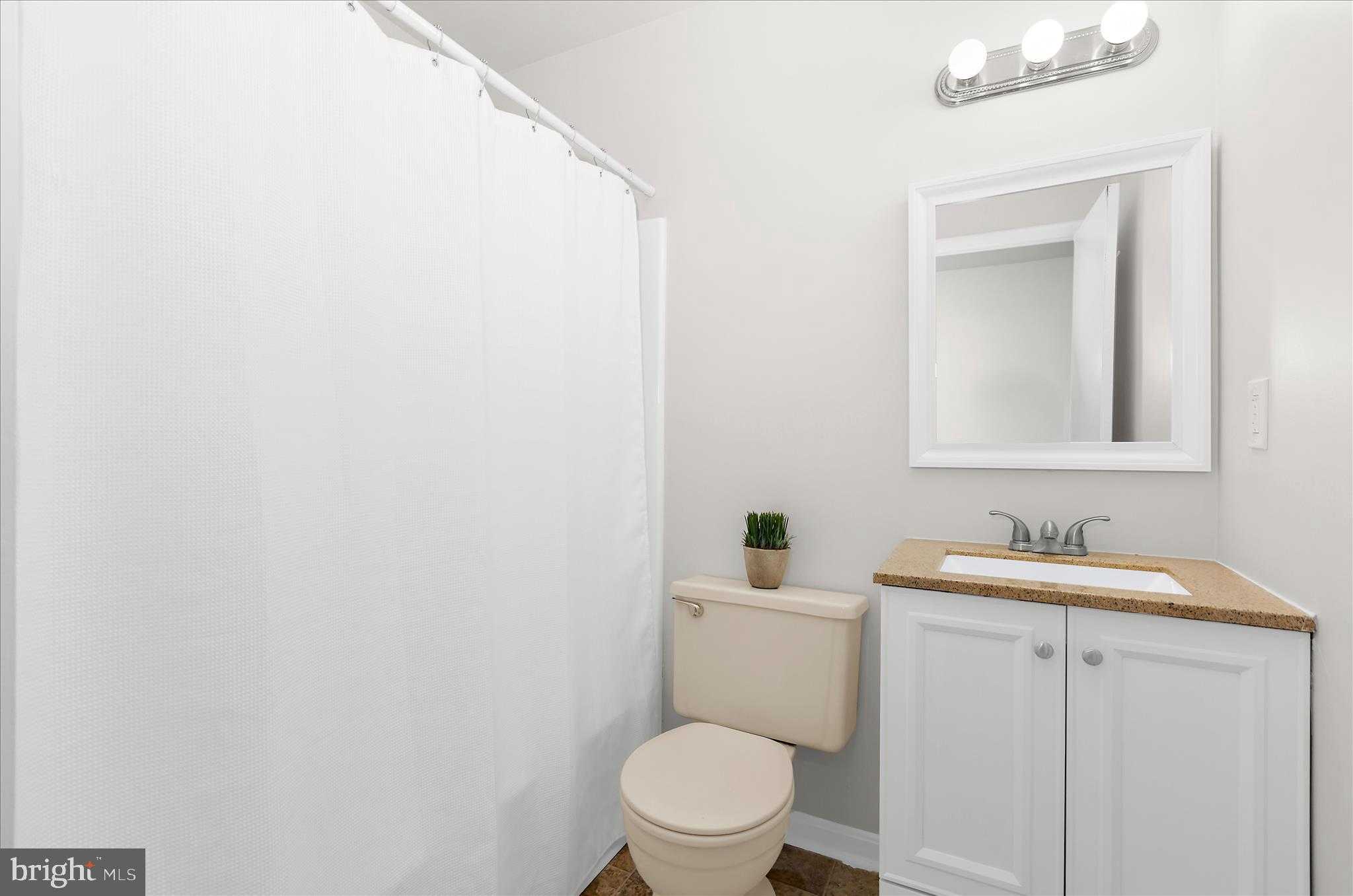 554 Melissa CT photo 20