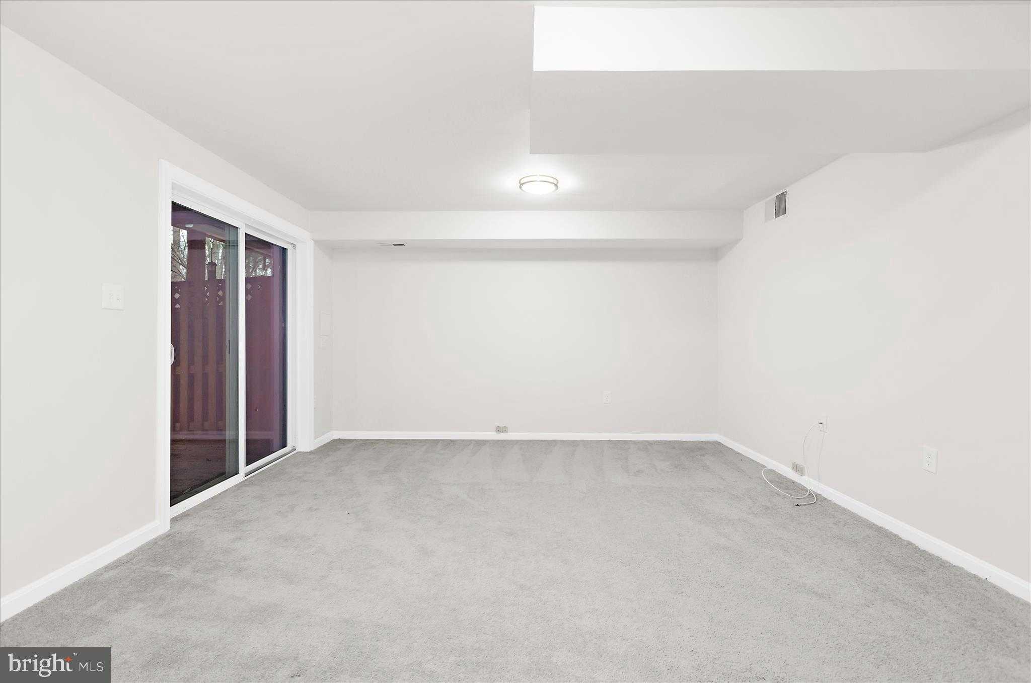 554 Melissa CT photo 29