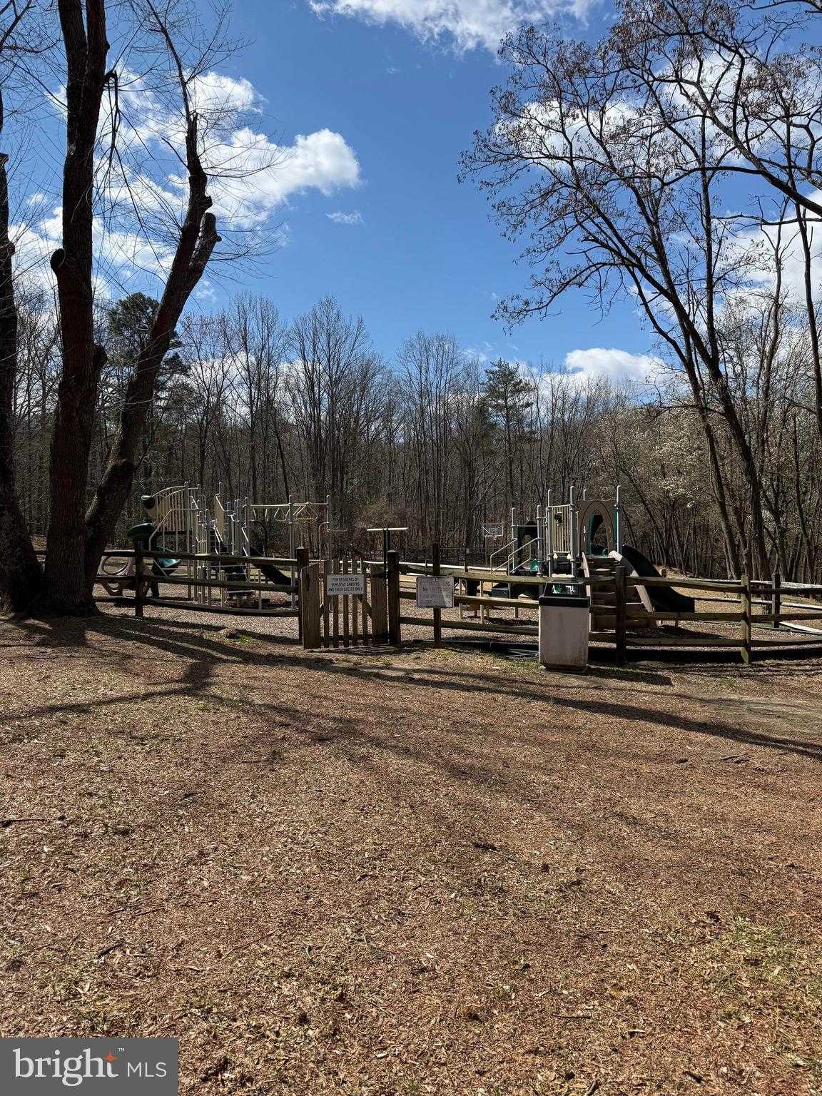 554 Melissa CT photo 38