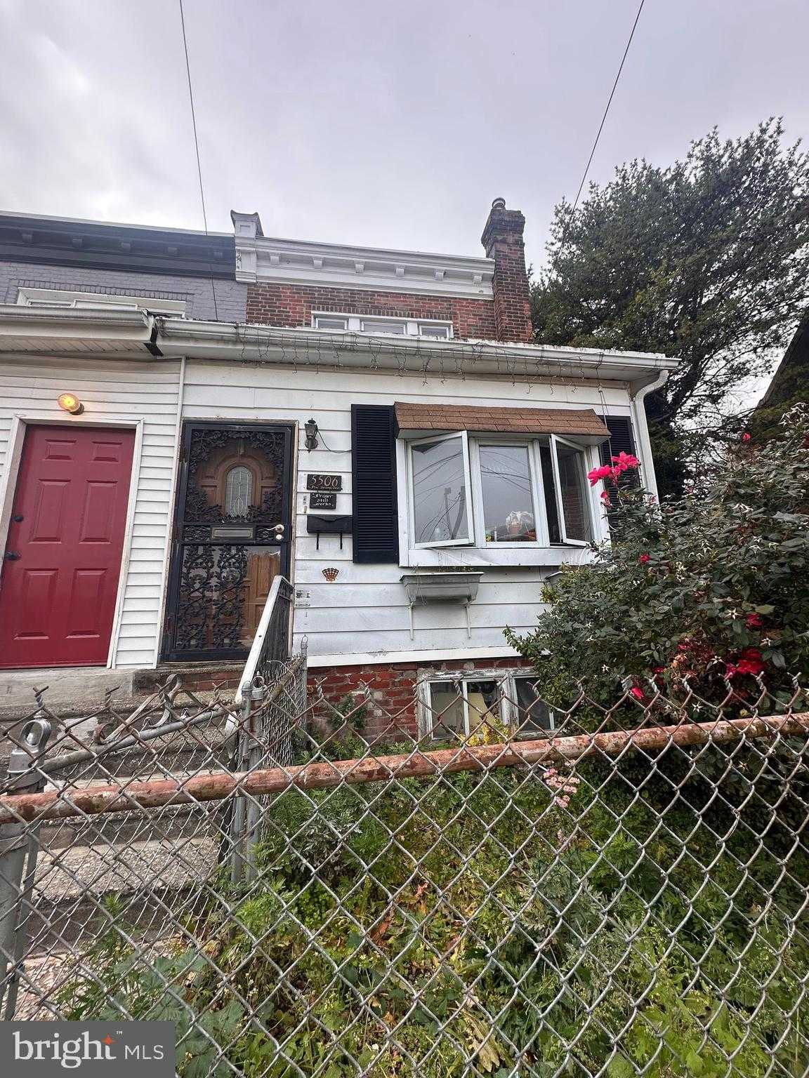 5506 Devon St photo 2