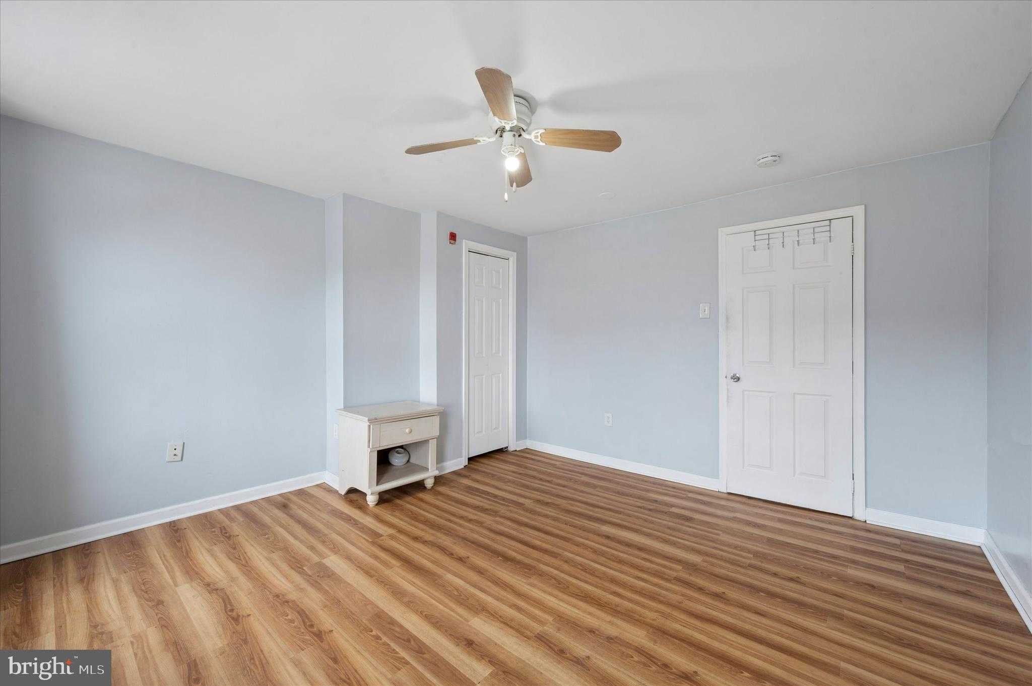 2038 N Franklin St photo 21