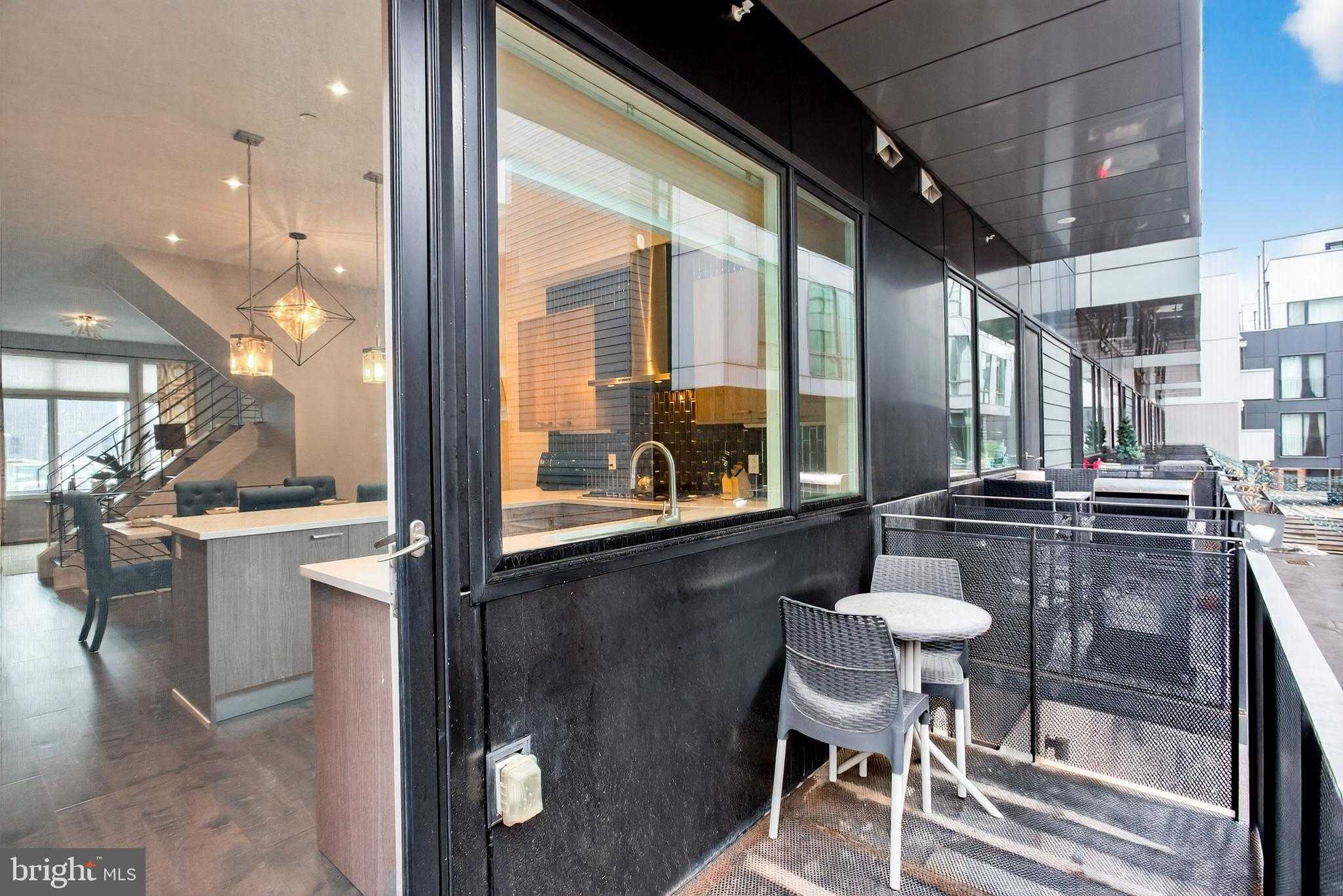 607 N 6th St photo 12