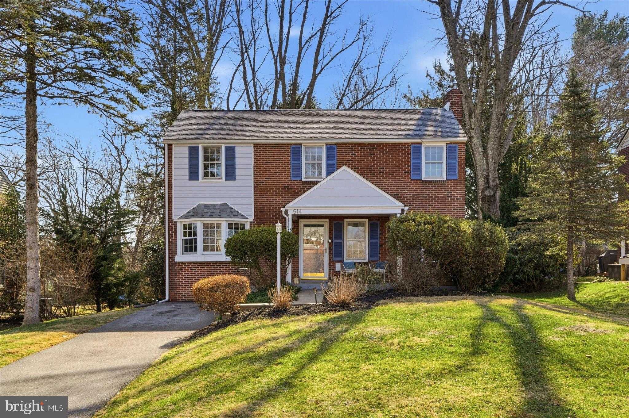 514 Kingston Rd photo 2