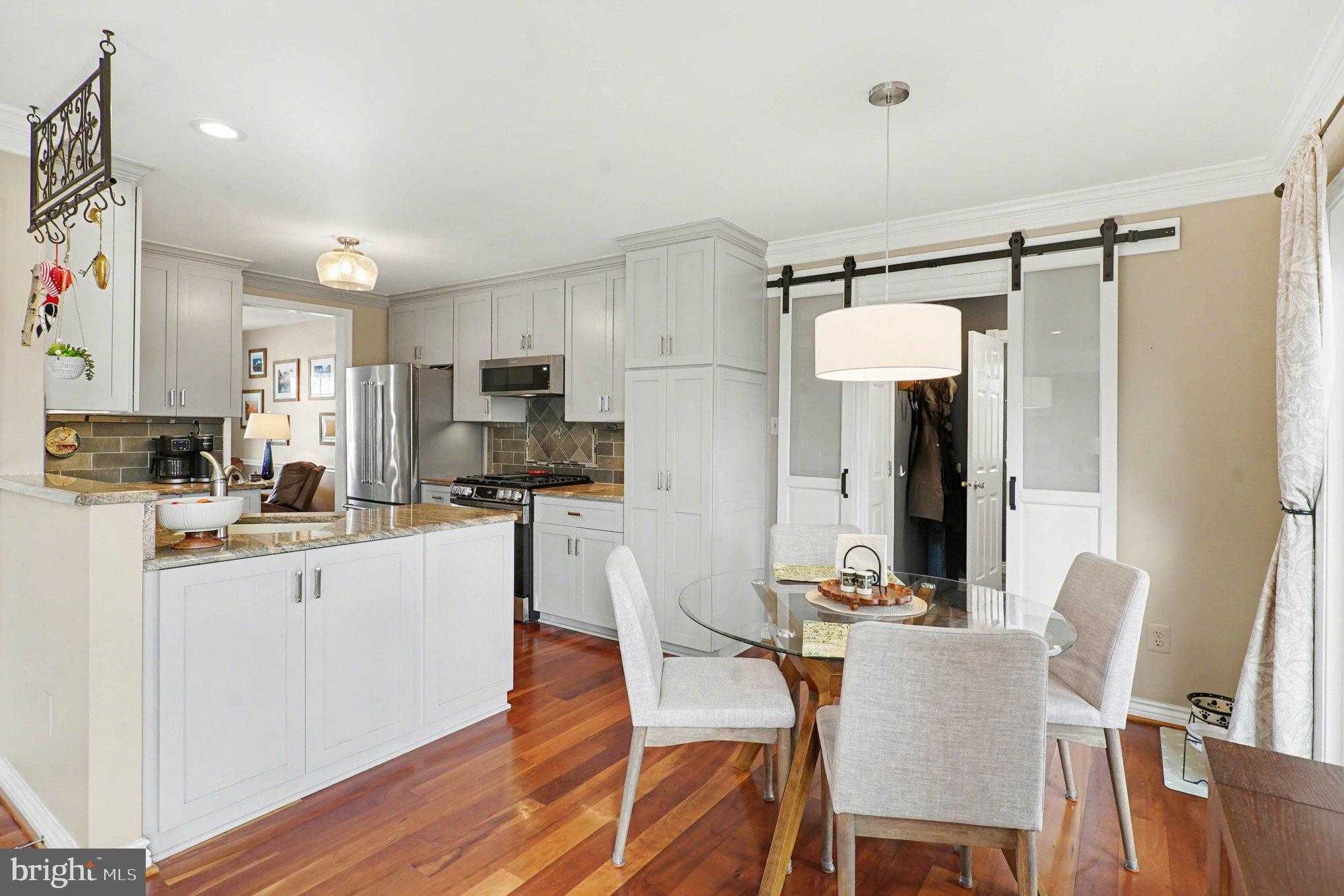 37 Saratoga Ln photo 7