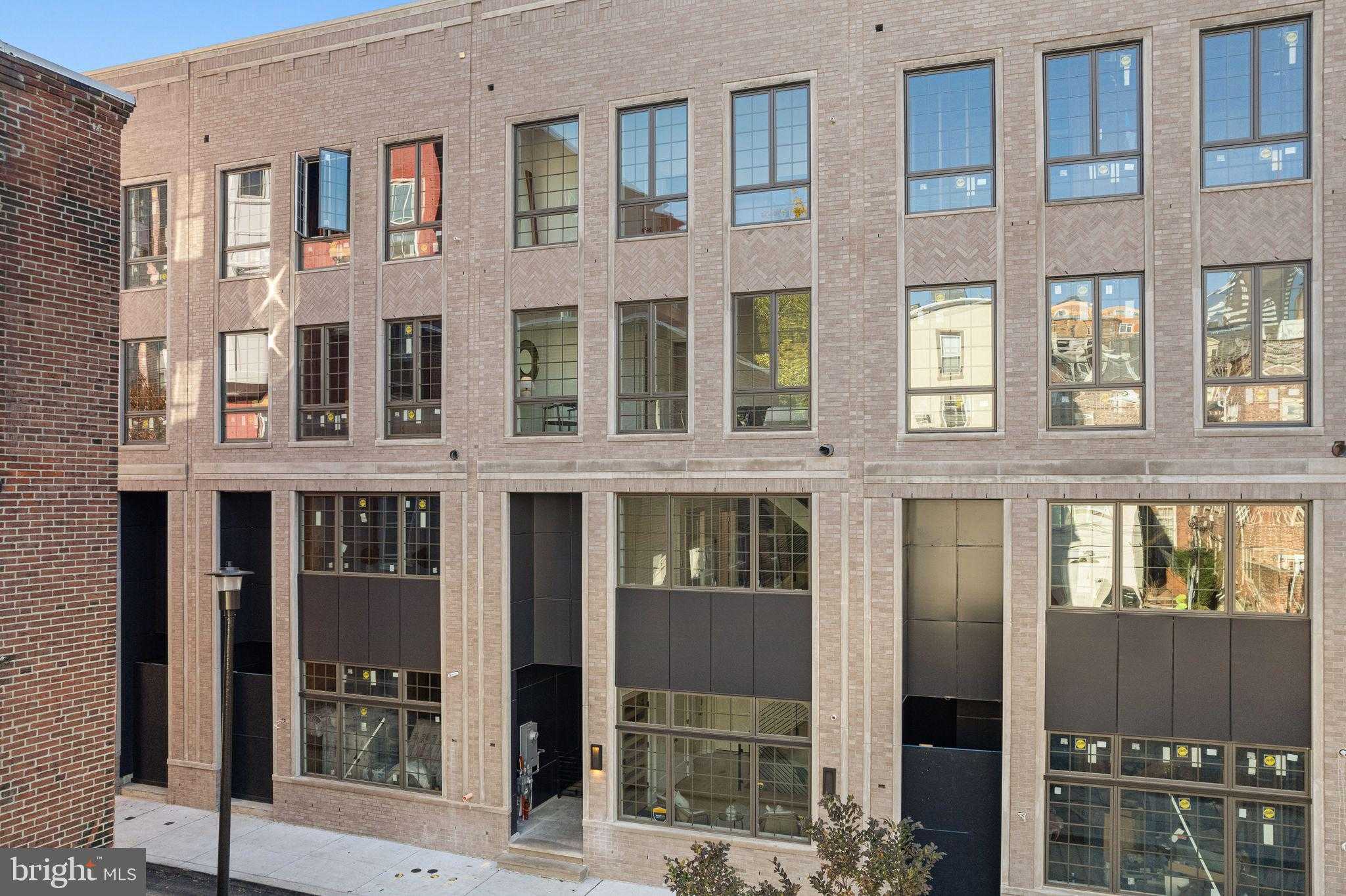 1106 Cypress St photo 2