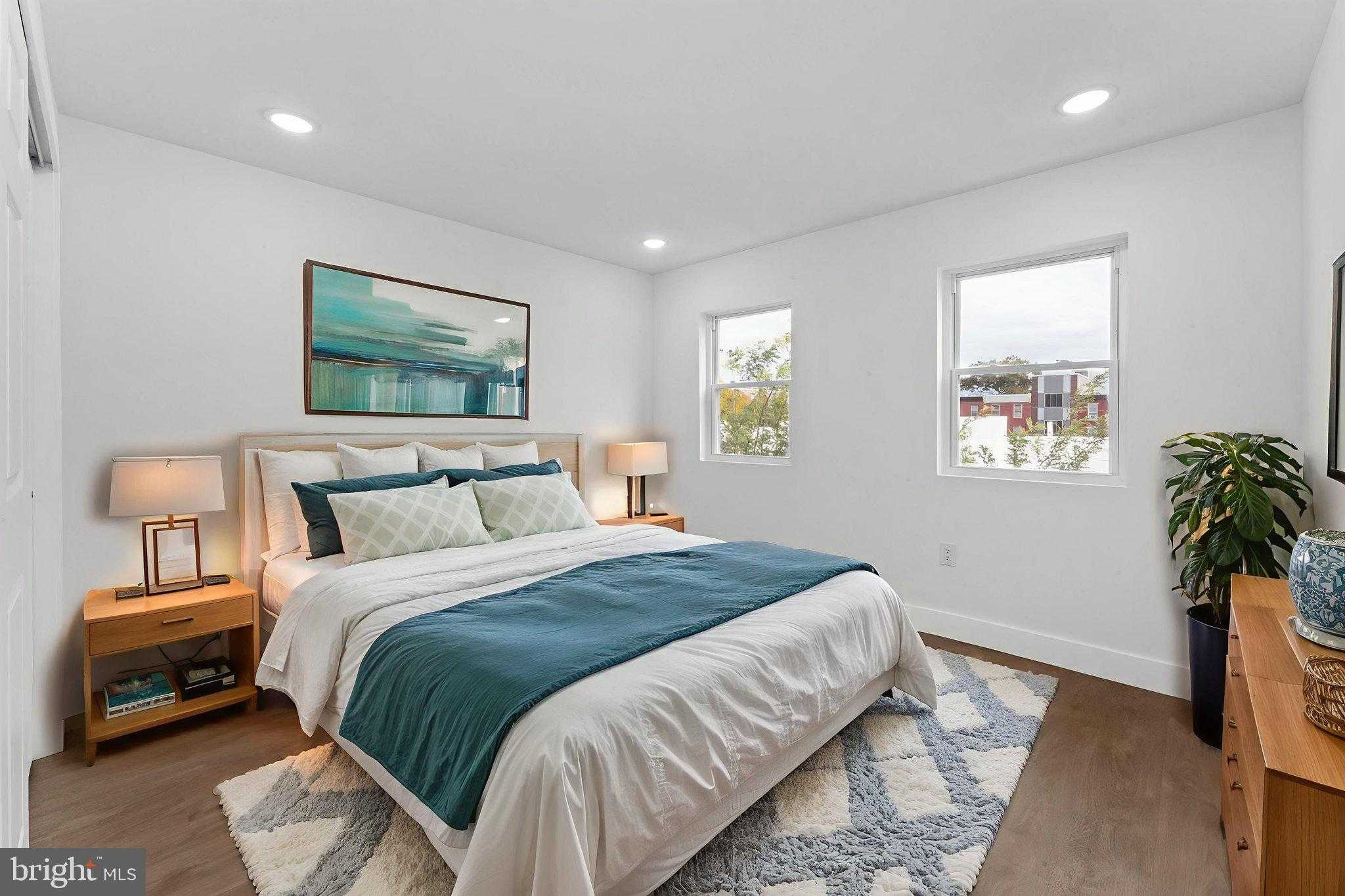 2033 N 9th St photo 2