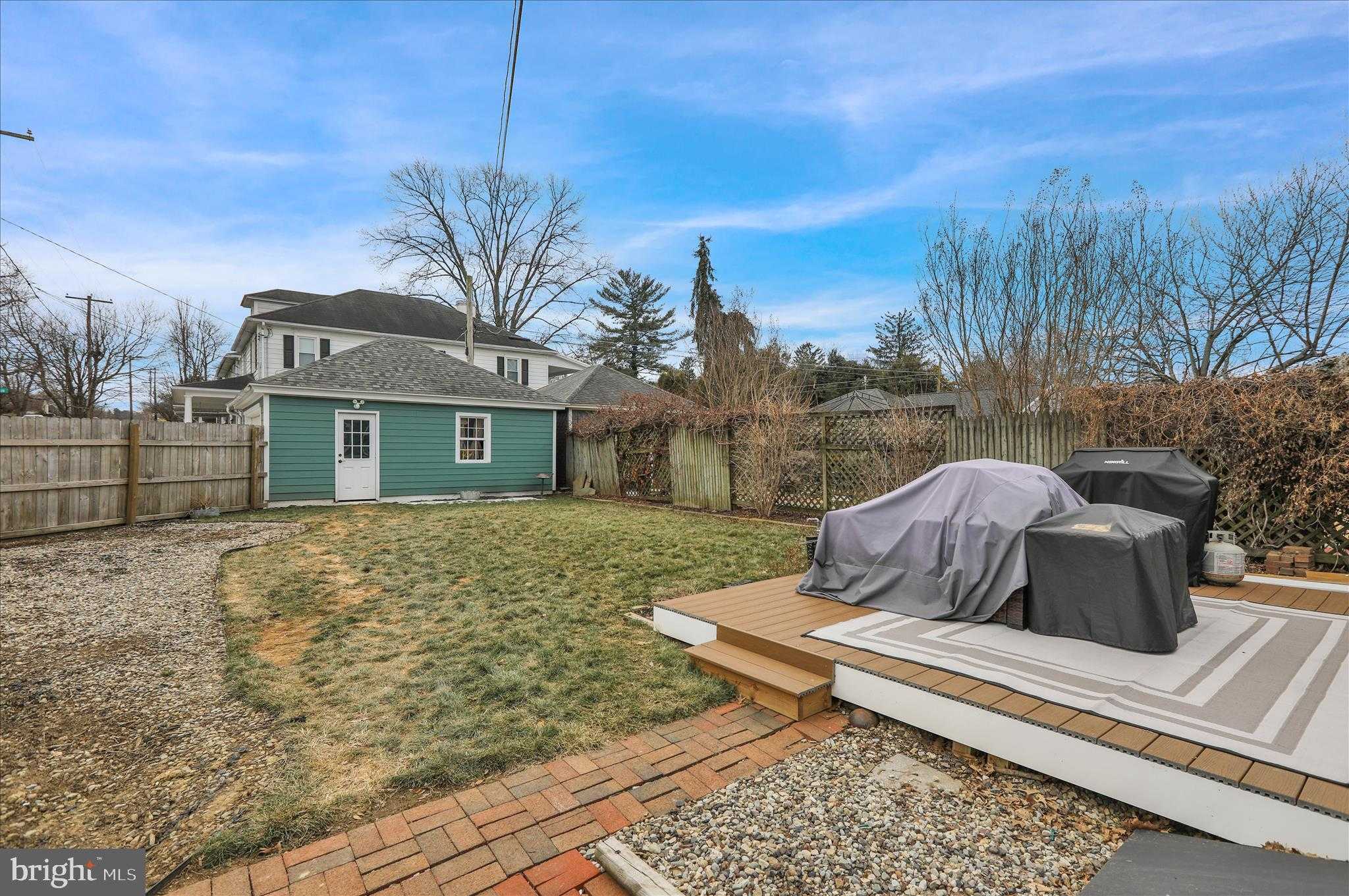 50 E 2nd Ave photo 33