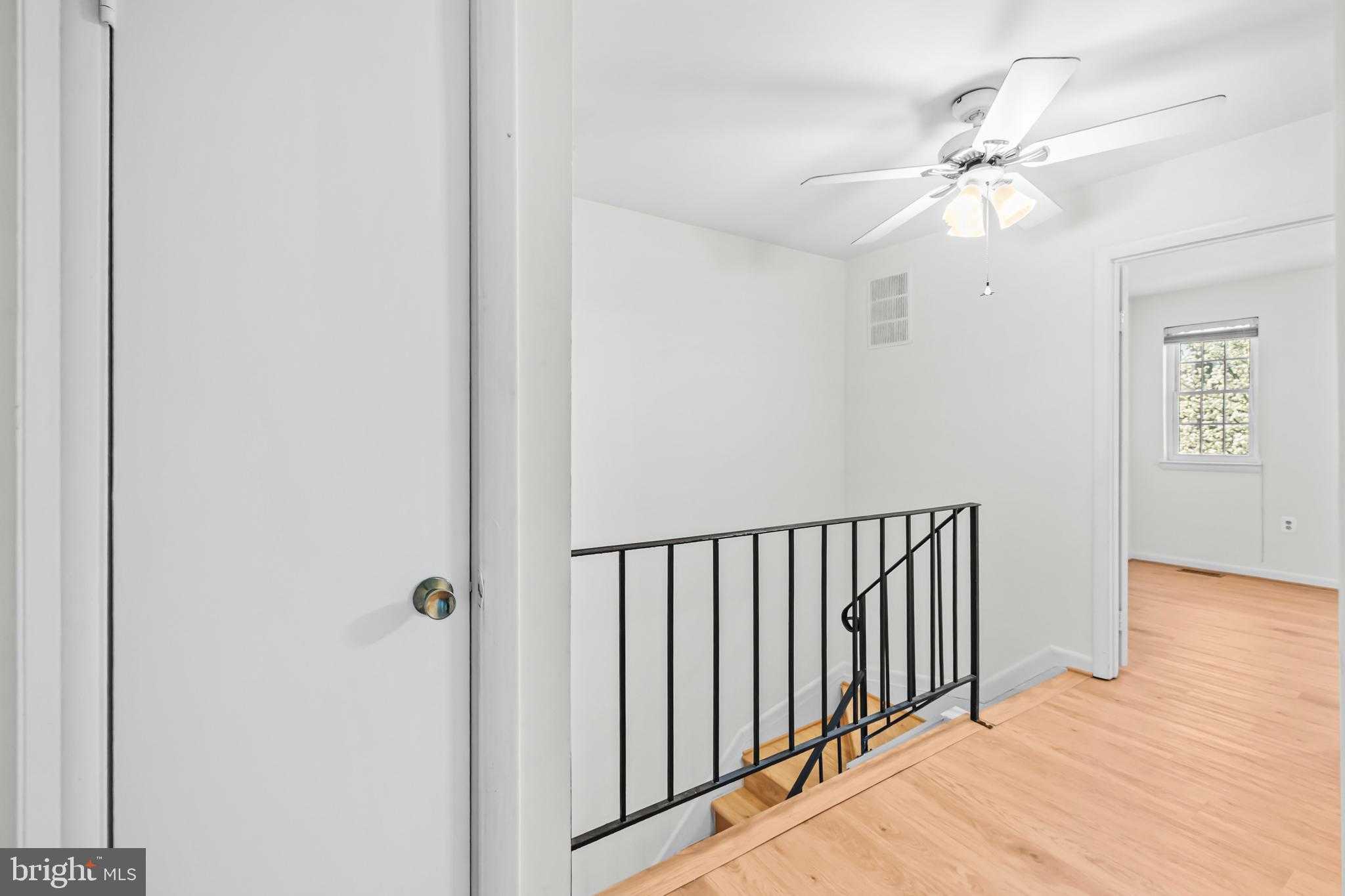 7410 Rhondda Dr photo 18