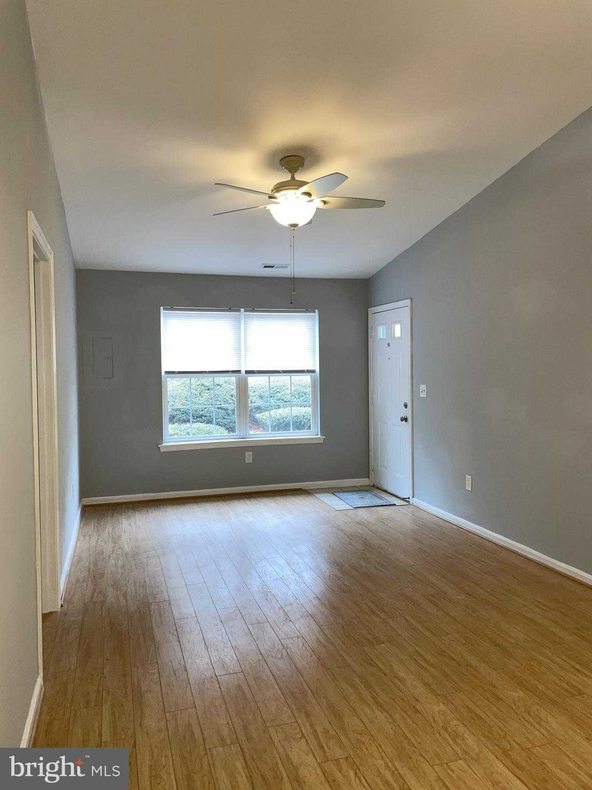 1815 Vincenza Dr Apt G photo 2