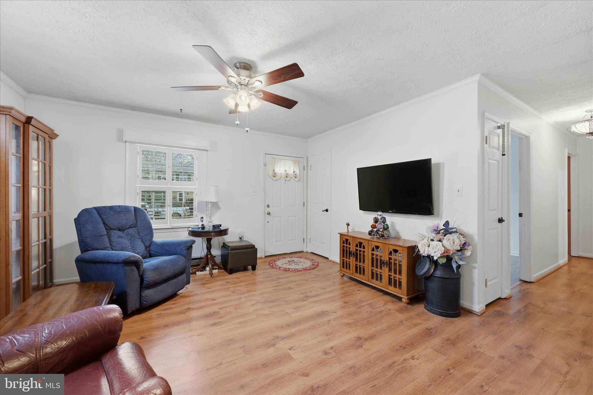 320 Opequon Ave photo 7