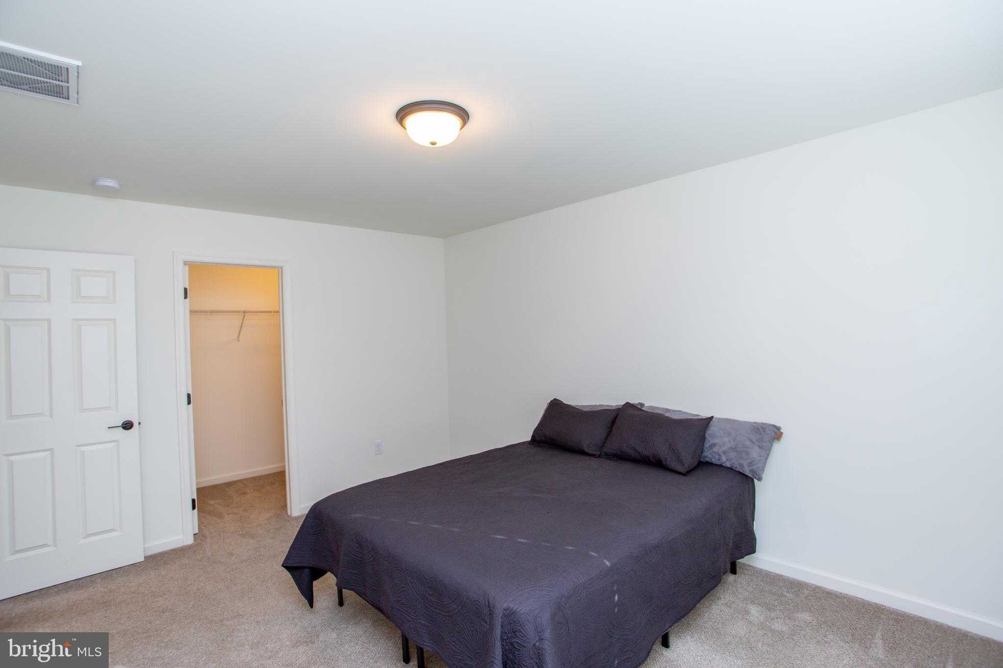 63 Oxford Ridge CT photo 28