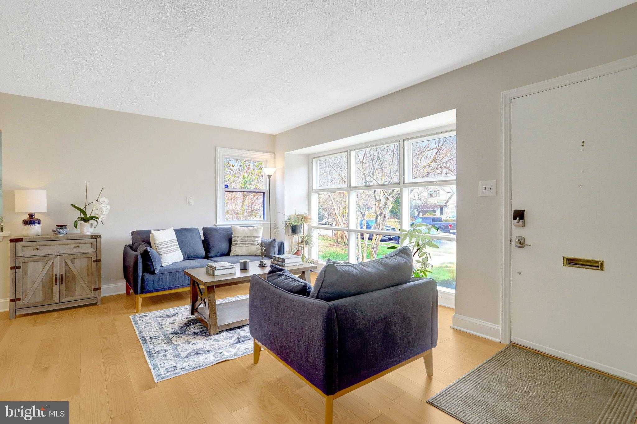 6728 Swarthmore Dr photo 3