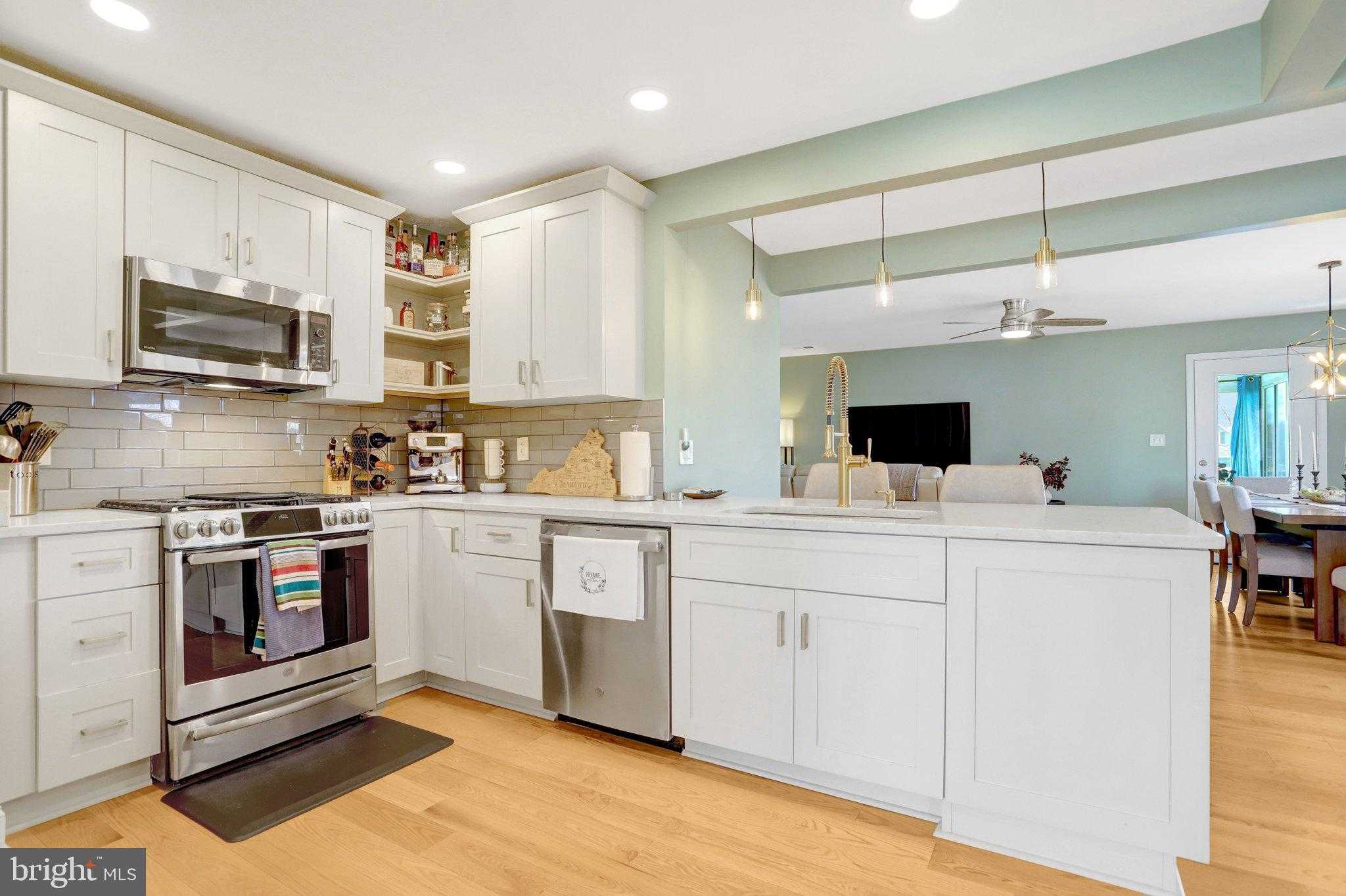 6728 Swarthmore Dr photo 7