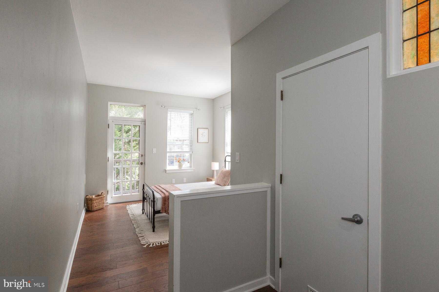 137 S Duke St photo 23