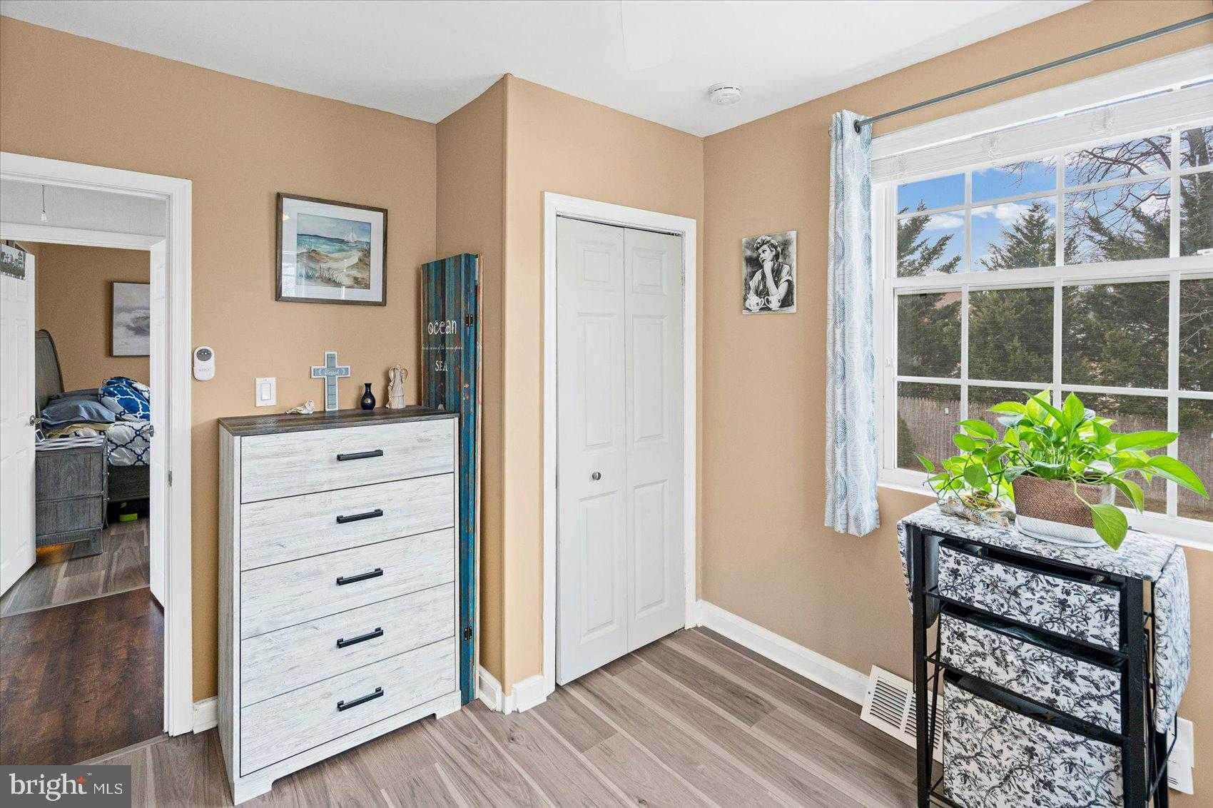 509 Essex Ave photo 22