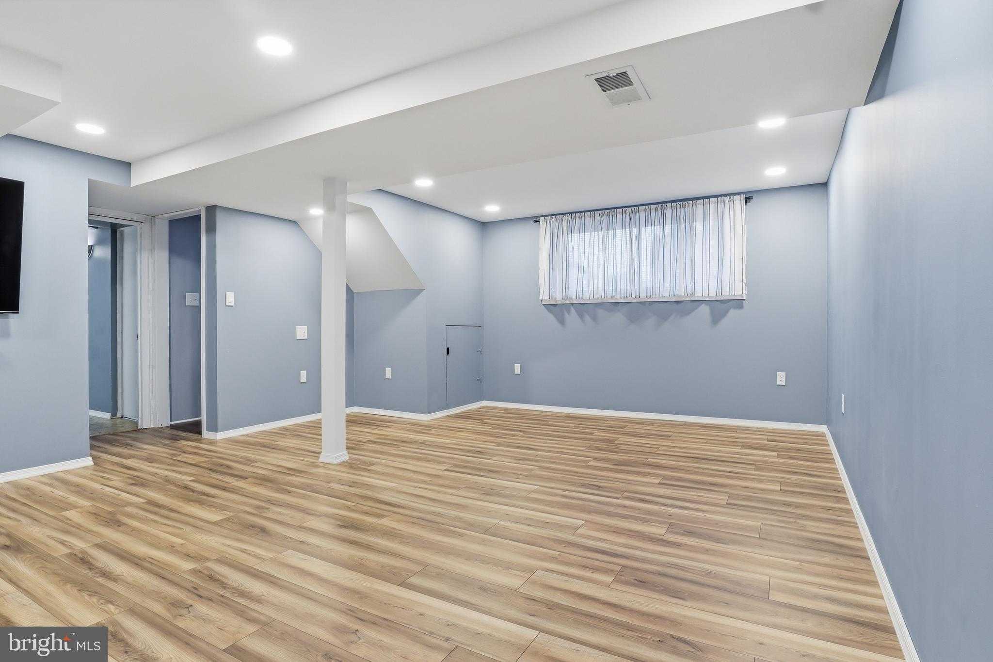 107 Maplewood Dr photo 27