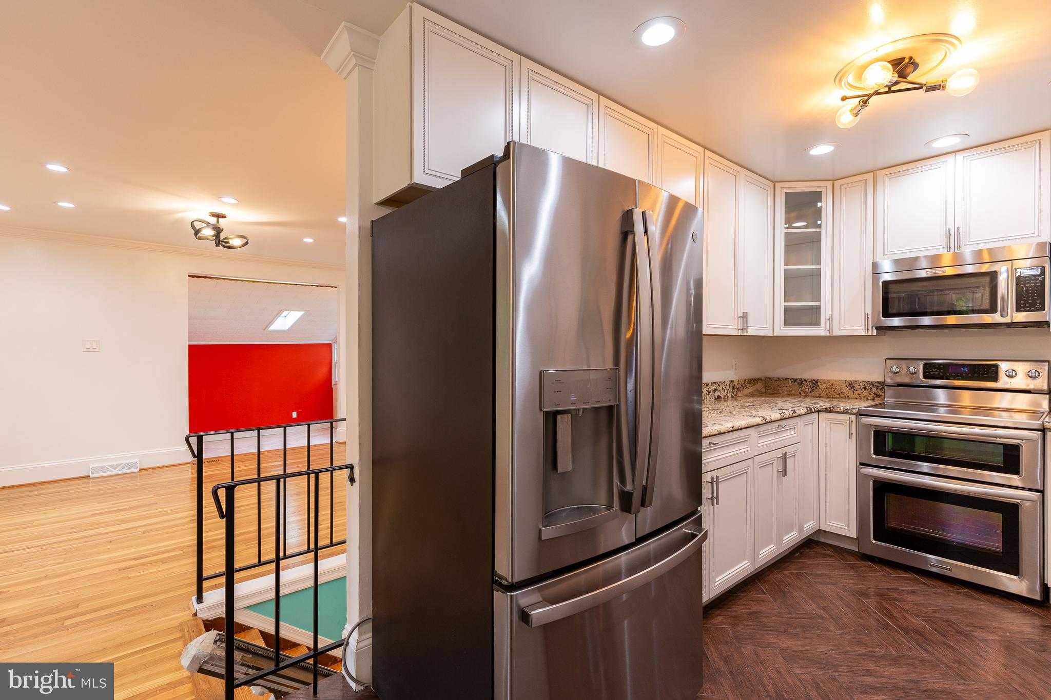 1414 Alberta Dr photo 11