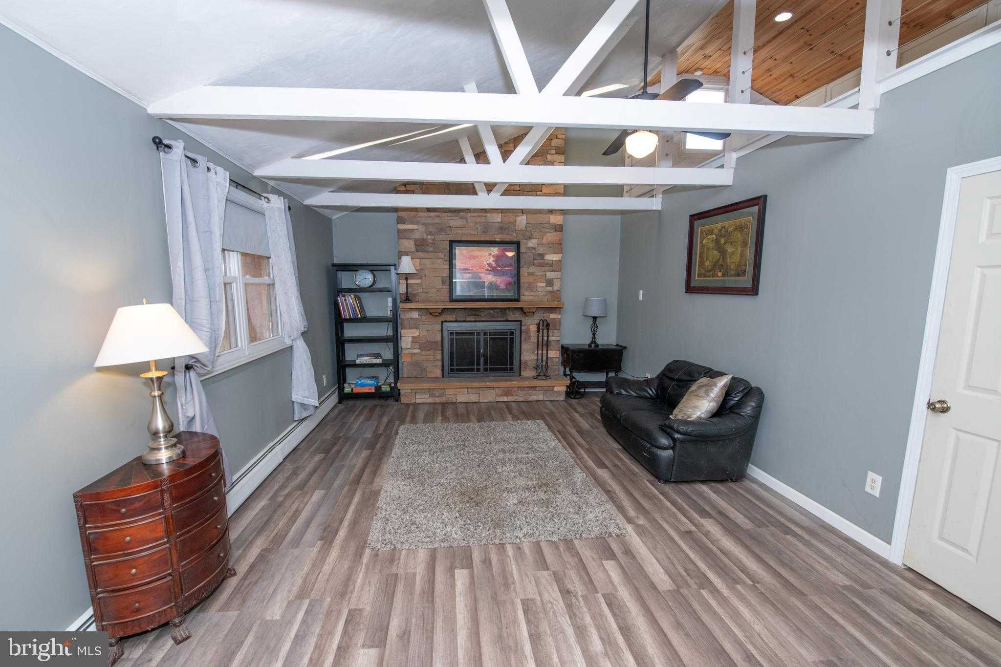 240 Clearfield Cir photo 18