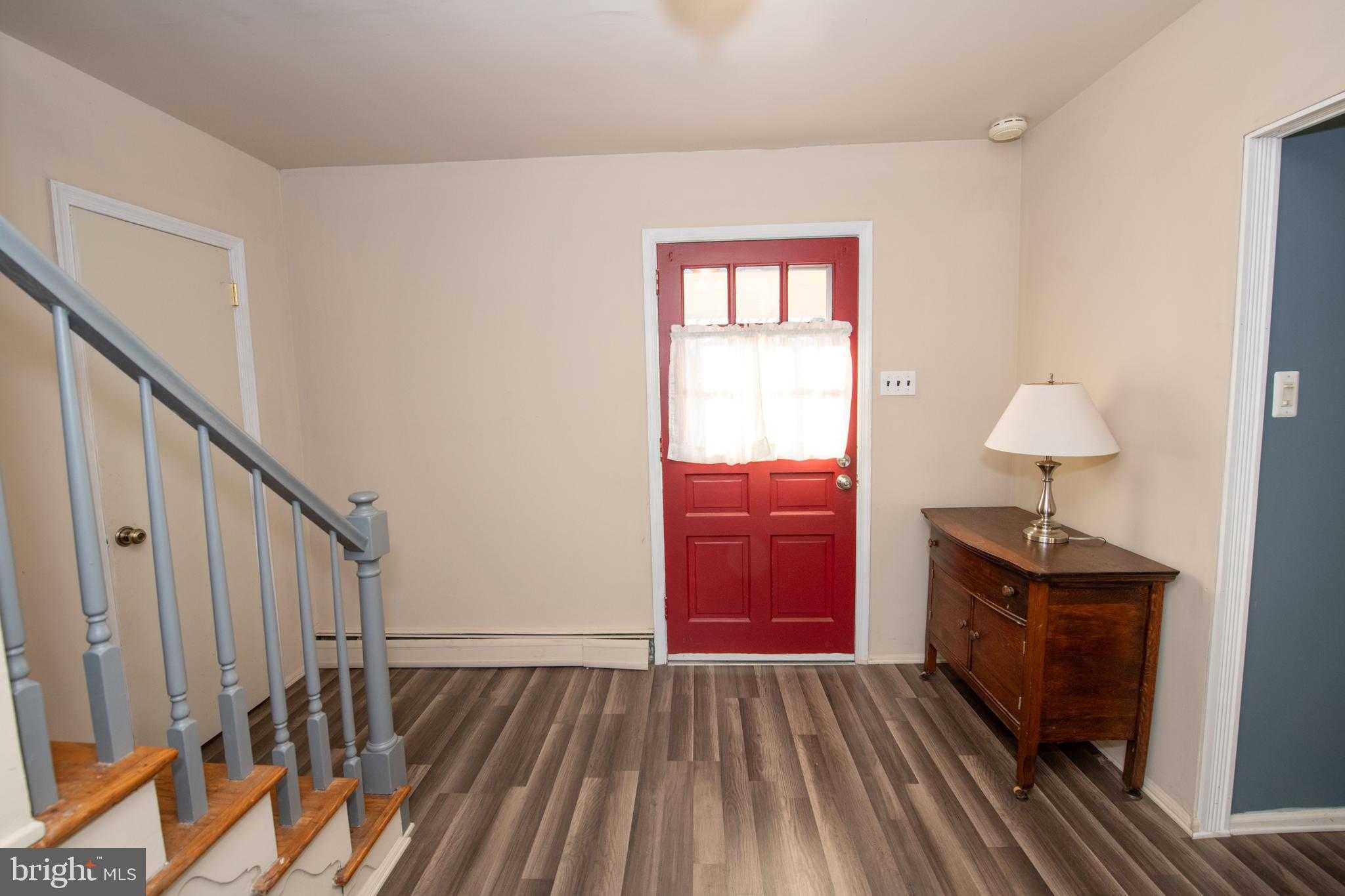 240 Clearfield Cir photo 4