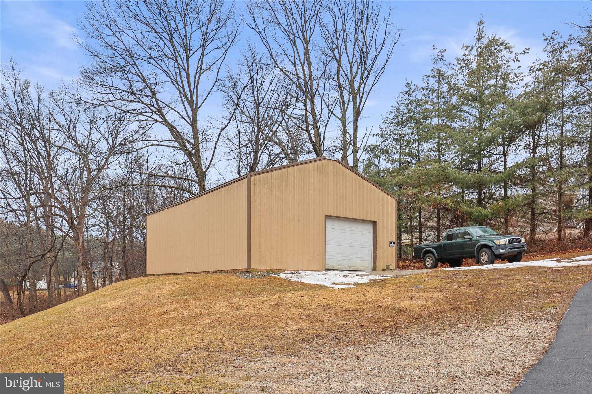 84 Lakeview Cir photo 32