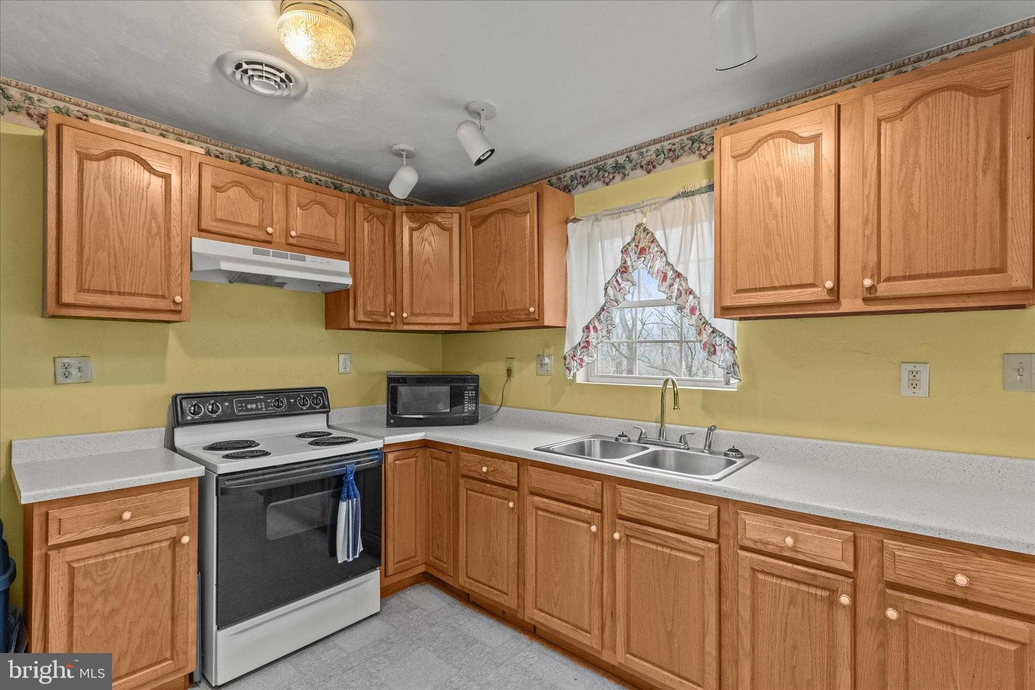 84 Lakeview Cir photo 9