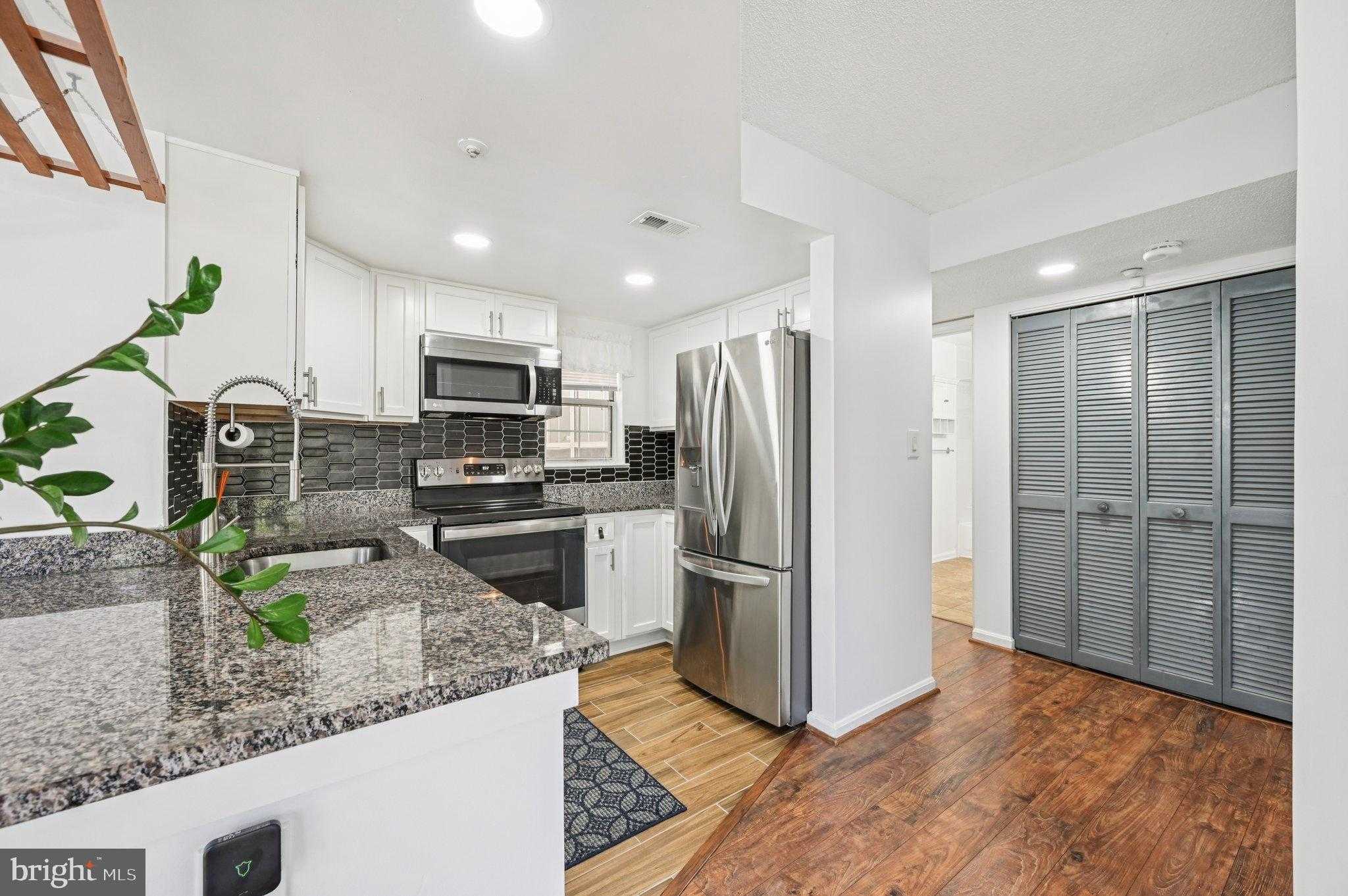 14117 Bowsprit Ln Apt 307 photo 6