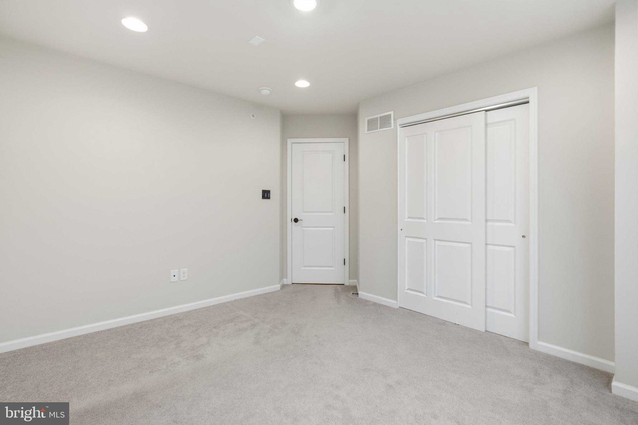 100 Lotus Ln photo 28