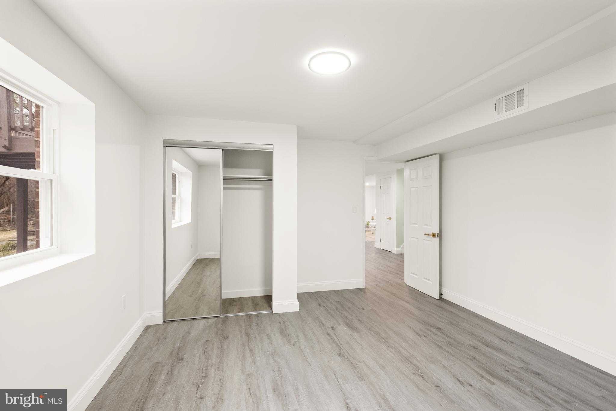 306 N Madison St photo 60