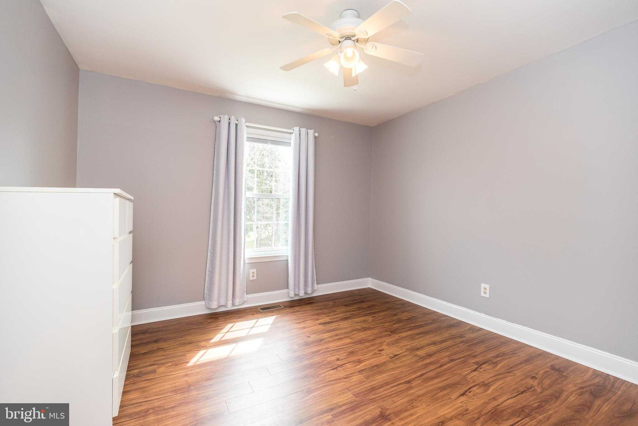 102 Oval Ln photo 24