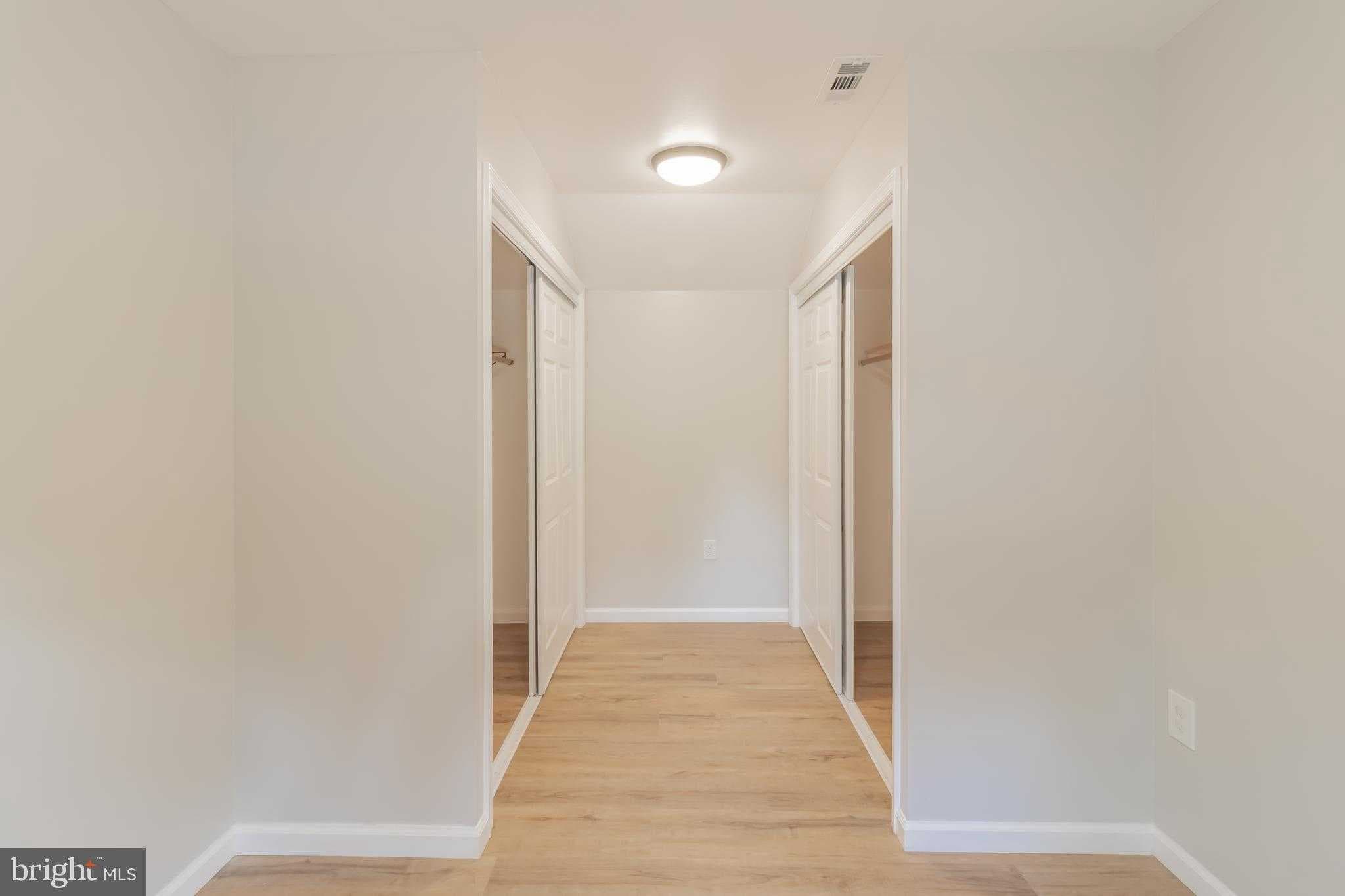 1816 Maple Ln photo 2