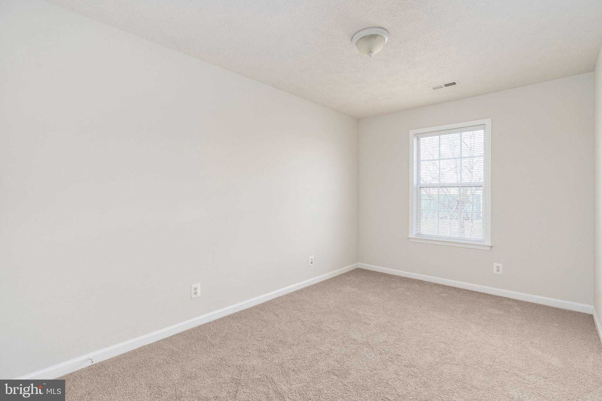 208 Regina Ln photo 32