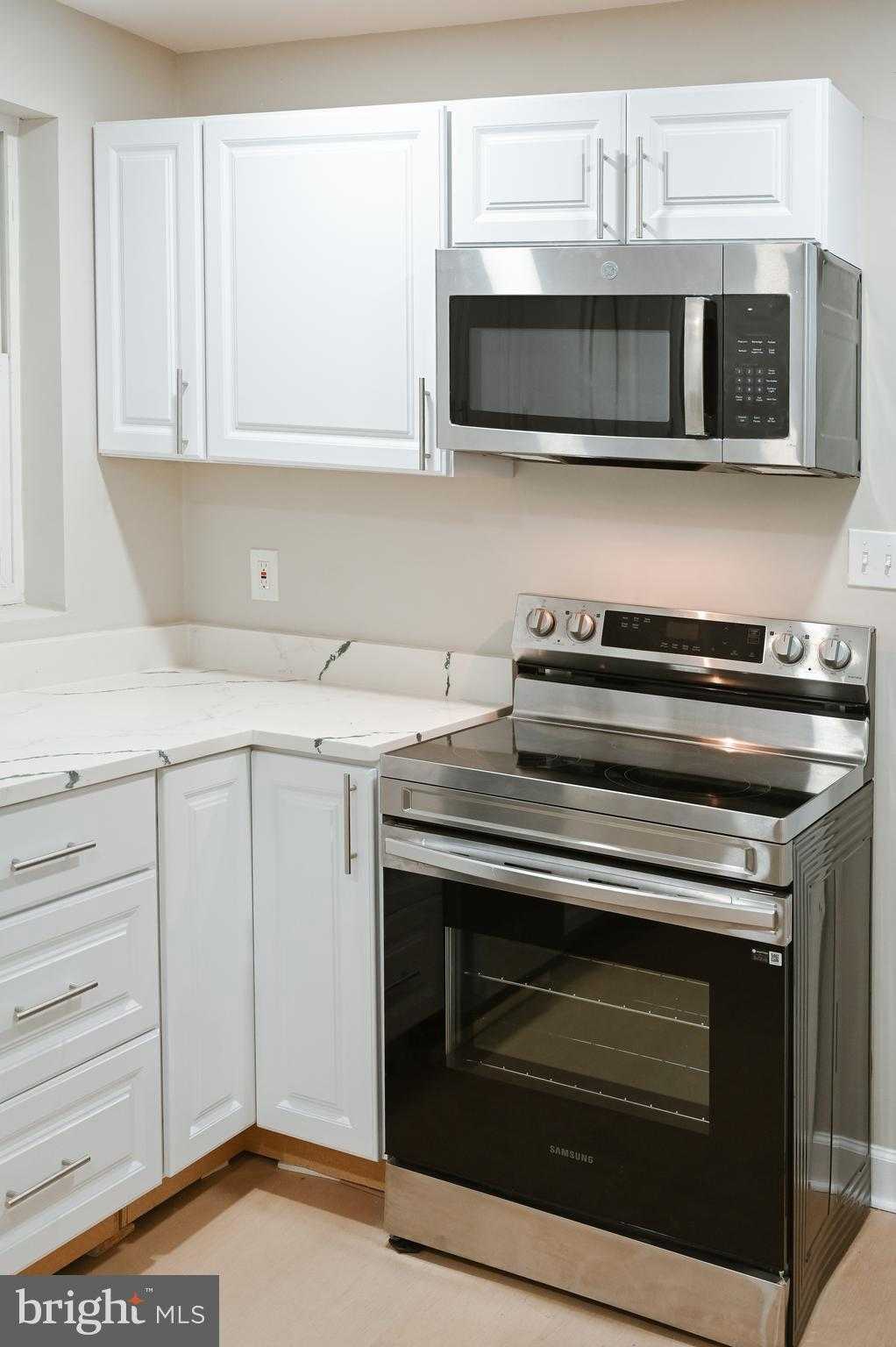 2214 E Fayette St photo 15