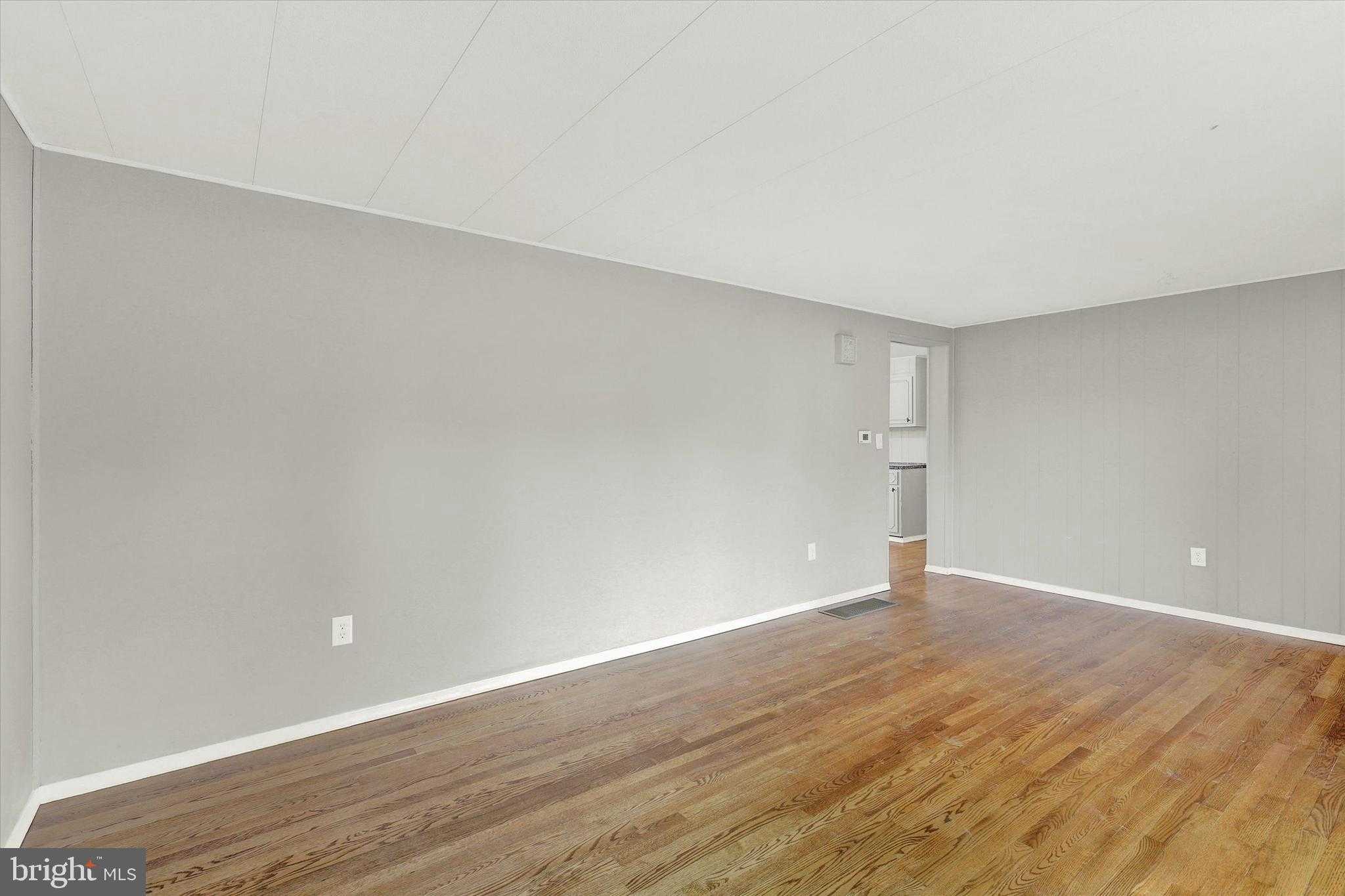 3220 Anthony Hwy photo 3