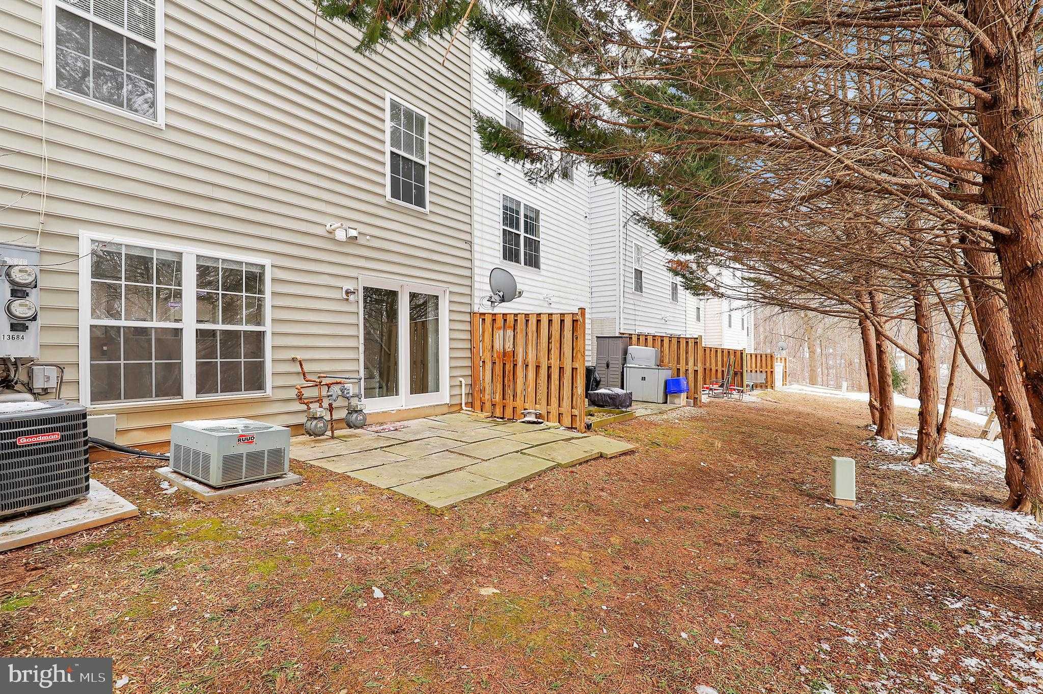 13684 Palmetto Cir photo 24