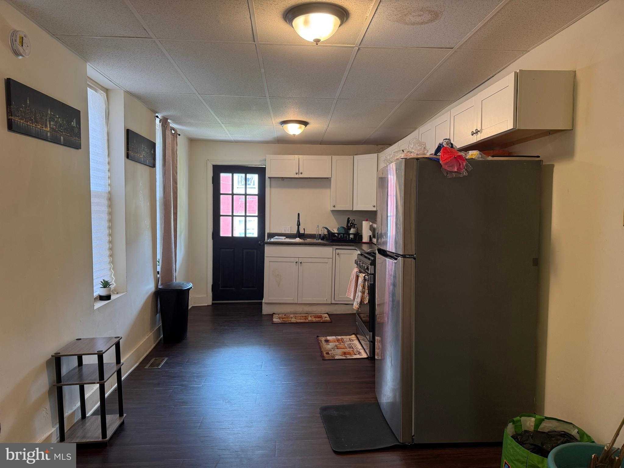 1443 Berryhill St photo 8