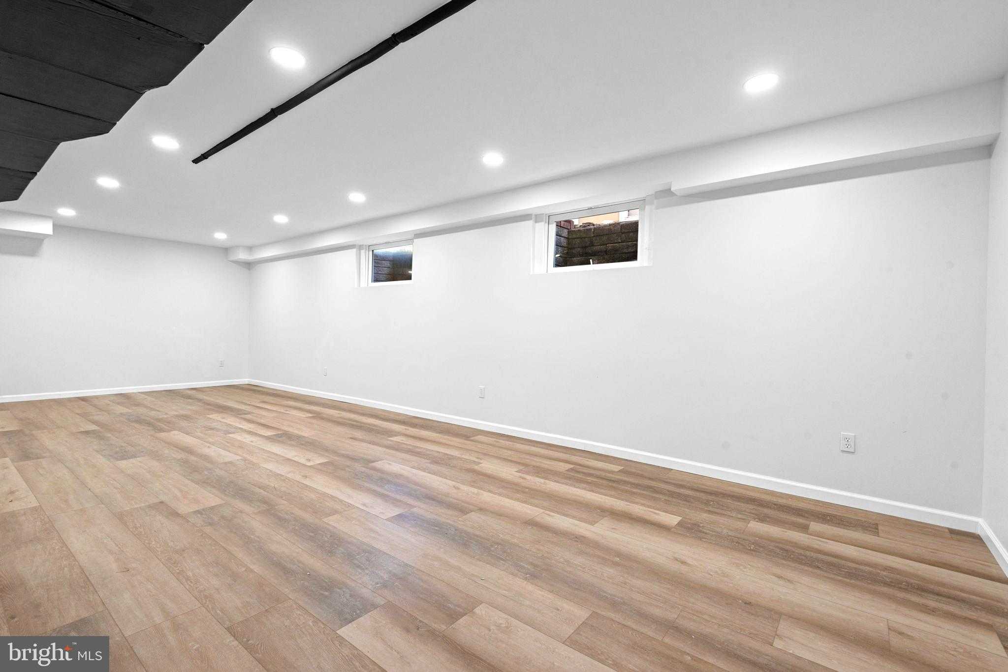 407 Market St photo 35