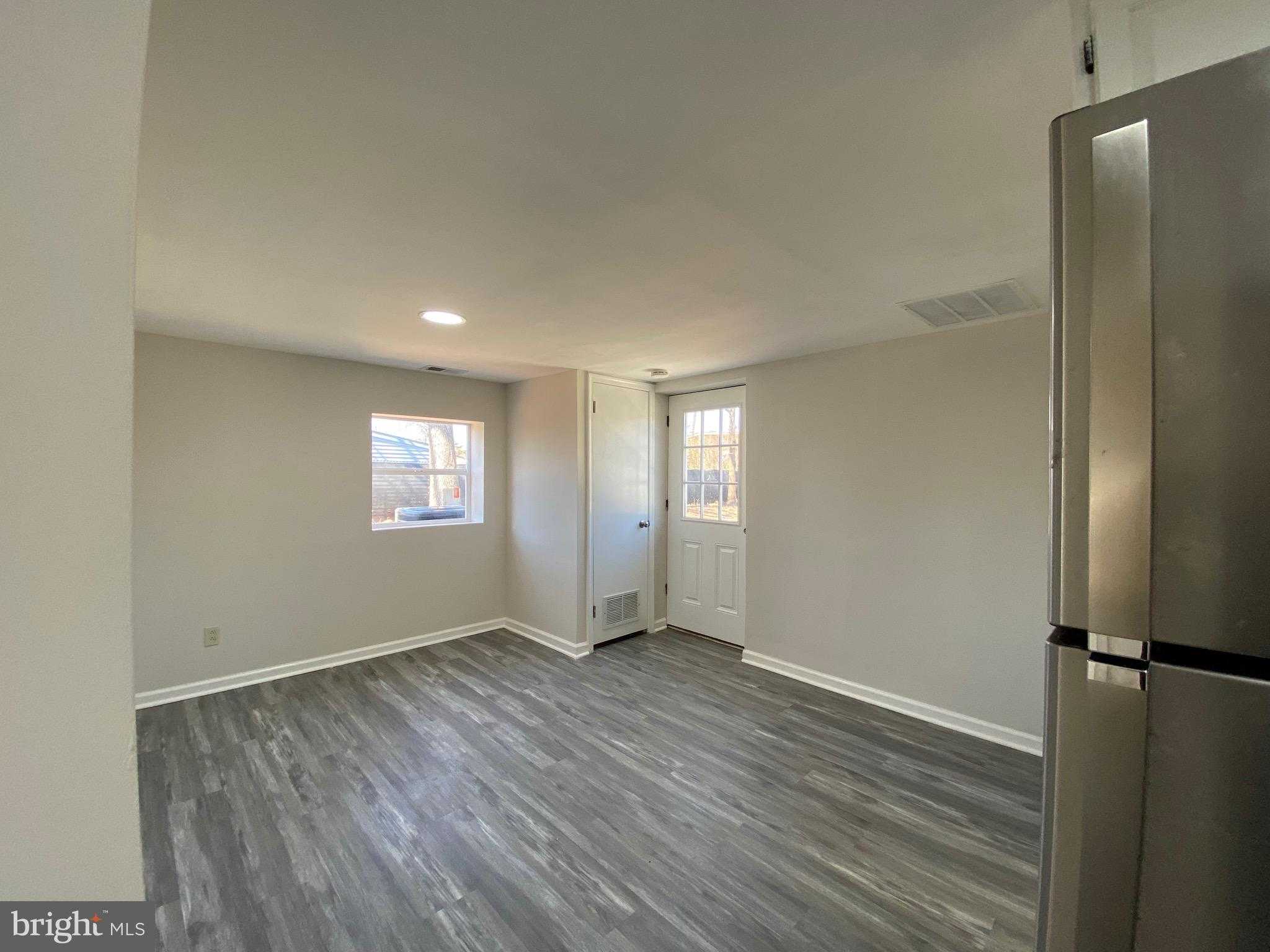 7214 Leona St photo 35