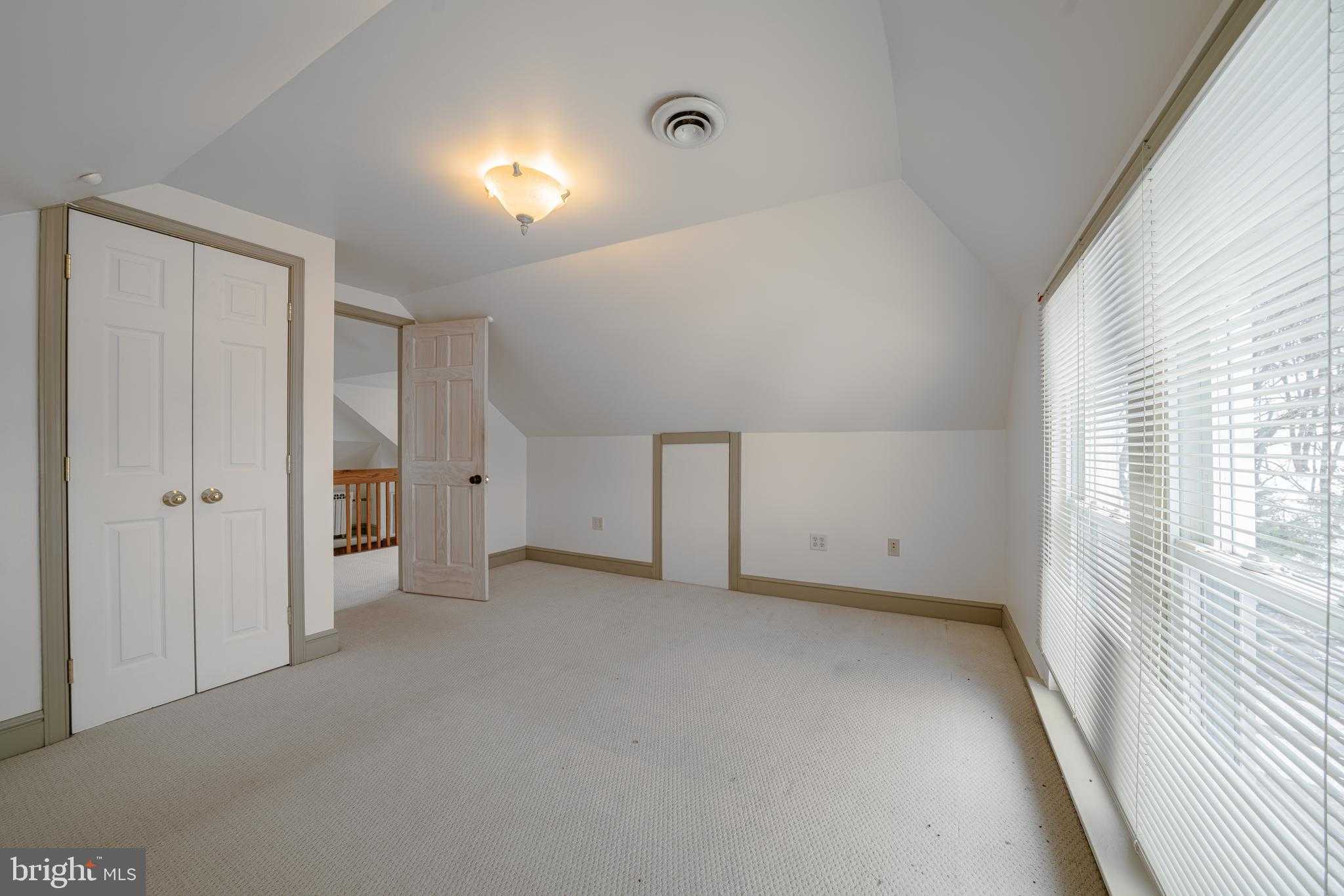 501 Warren St photo 53